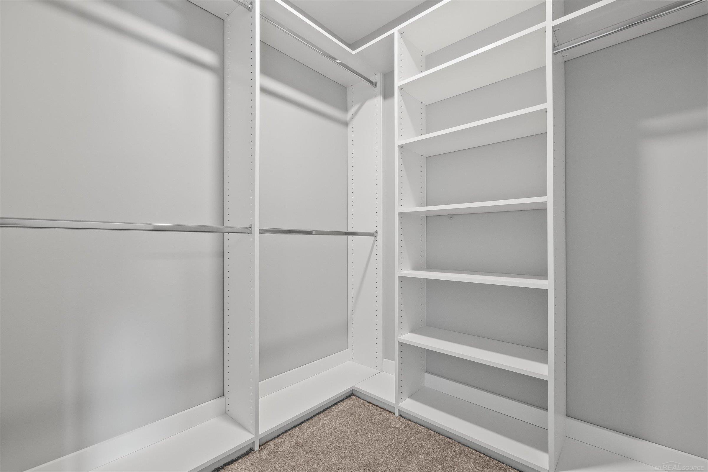 5829 Heights Drive Property Photo 19