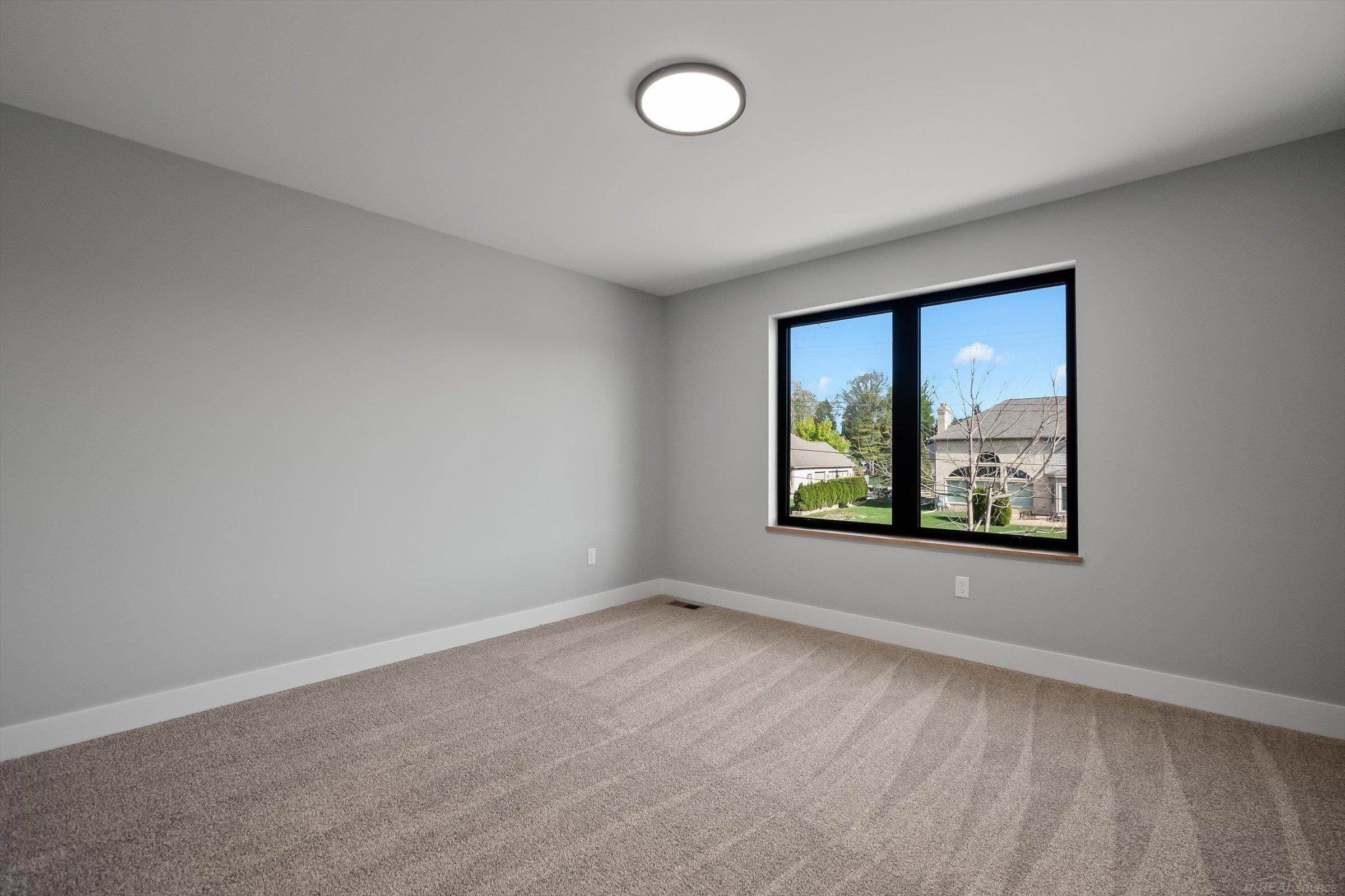 5829 Heights Drive Property Photo 20
