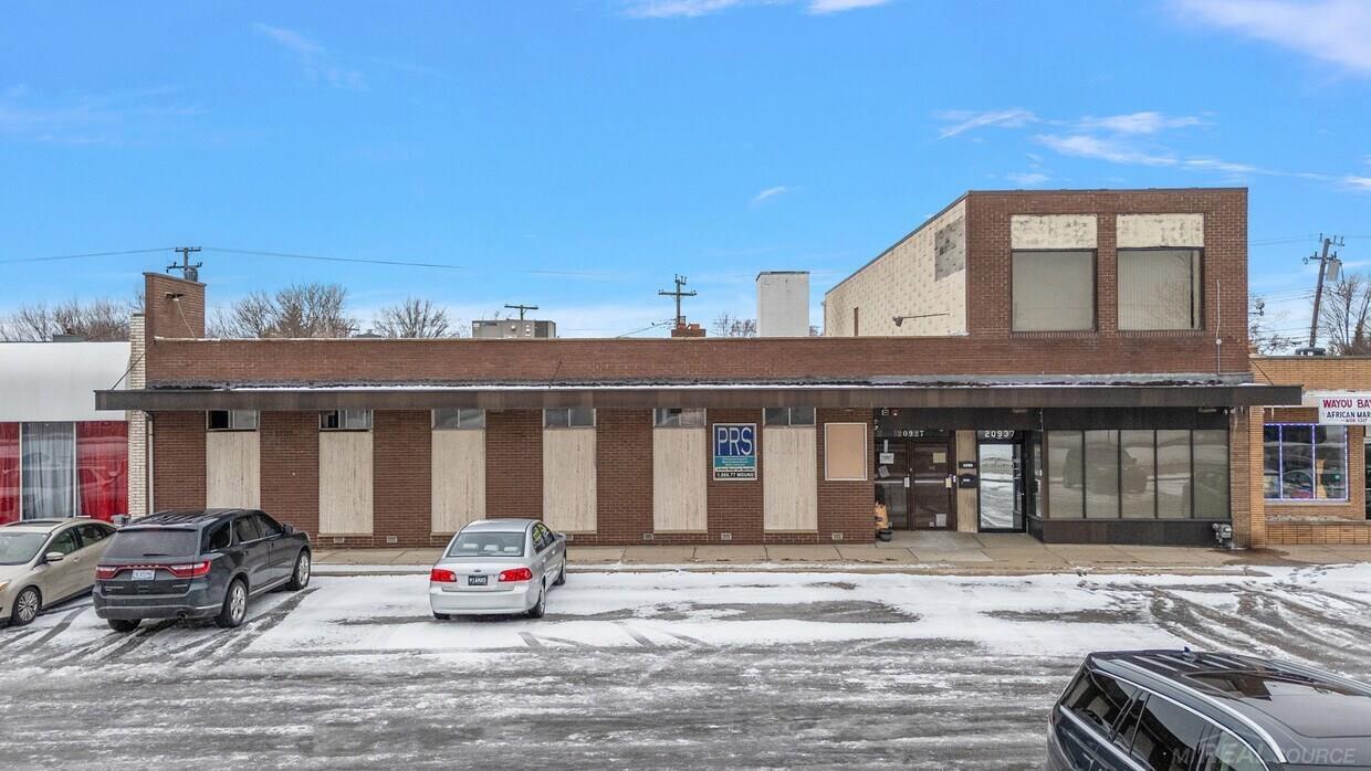 20927 Kelly Road Property Photo 1