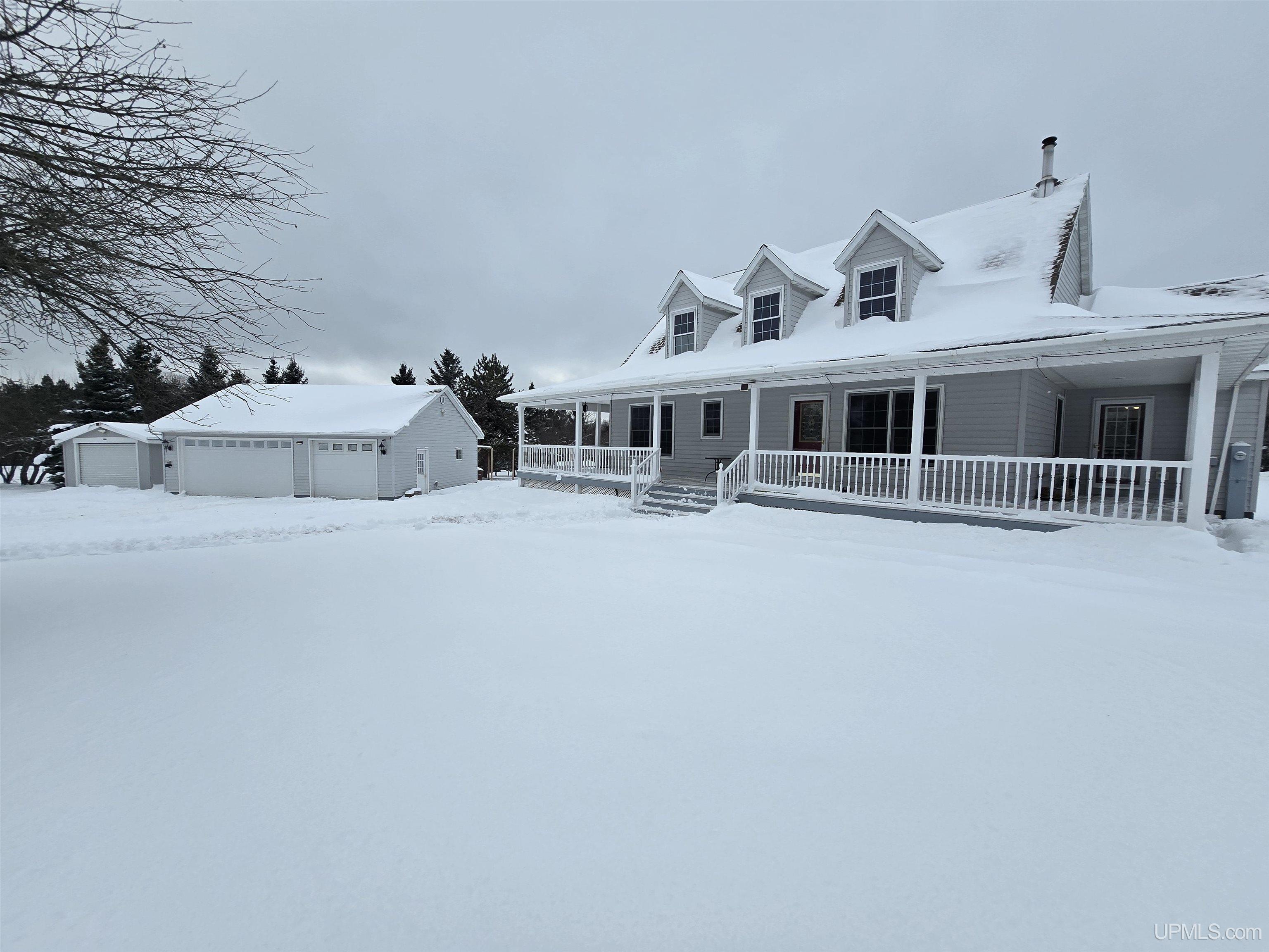 18217 2nd Sand Beach Road Property Photo 1