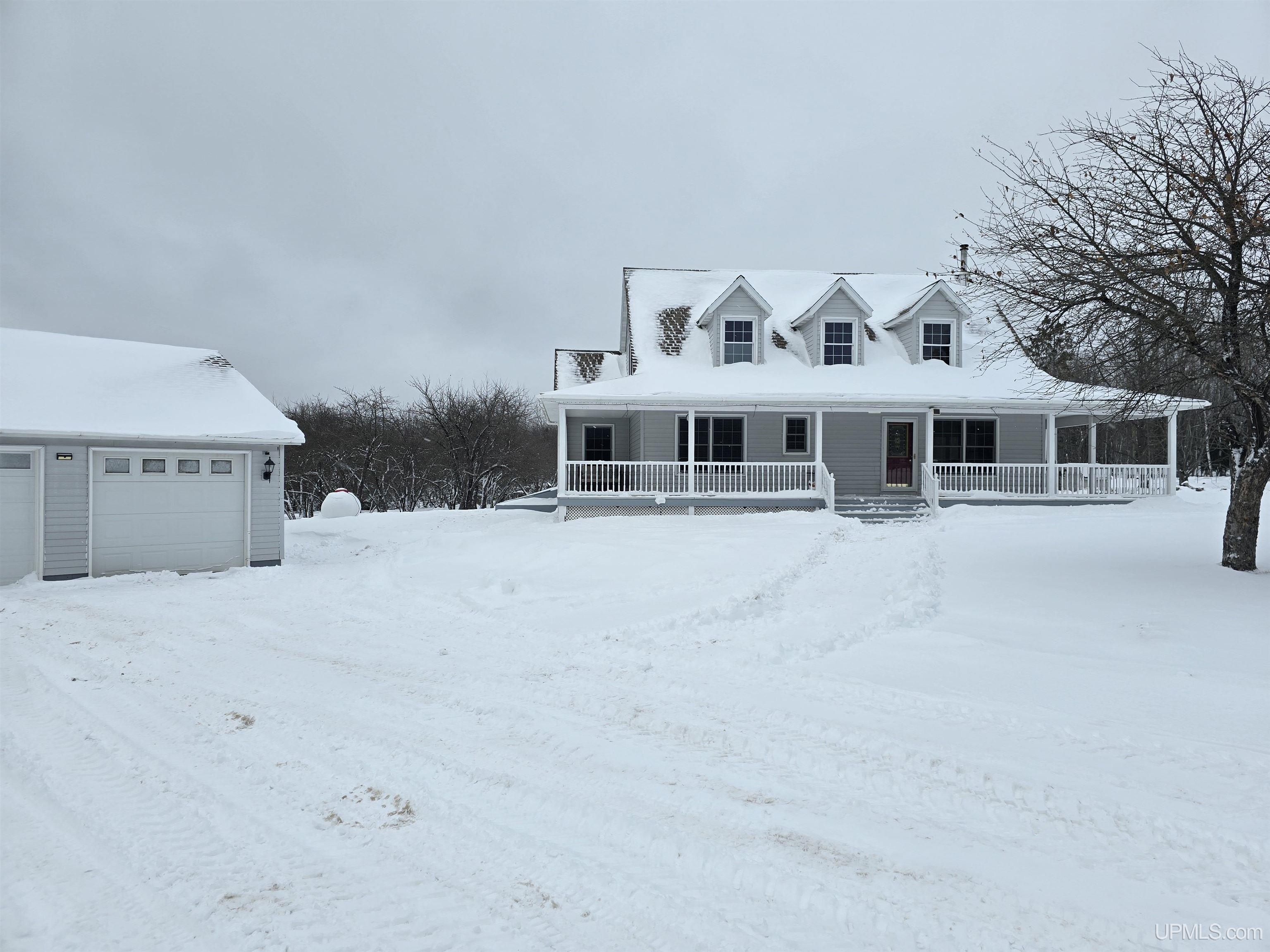 18217 2nd Sand Beach Road Property Photo 2