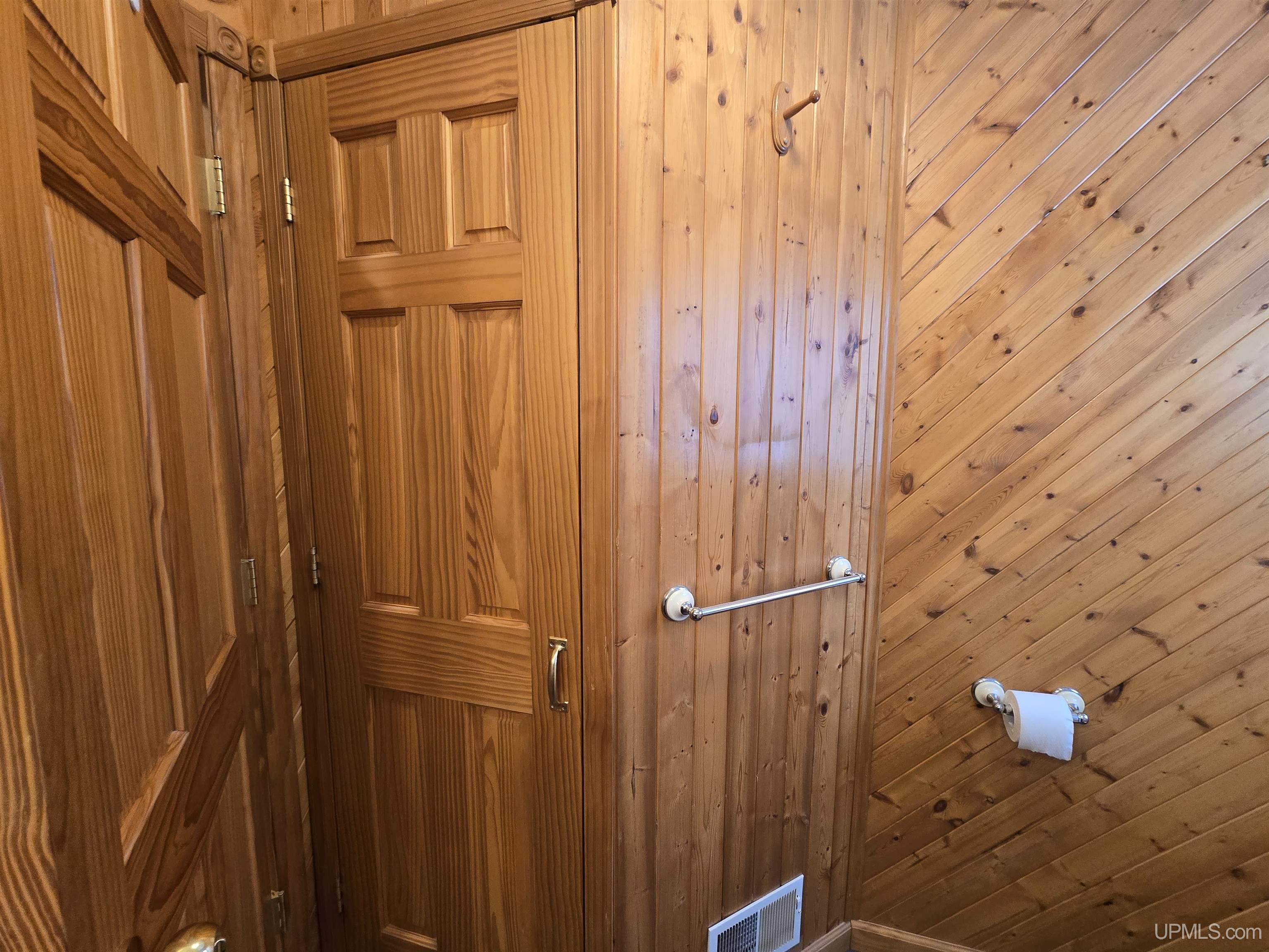 18217 2nd Sand Beach Road Property Photo 16