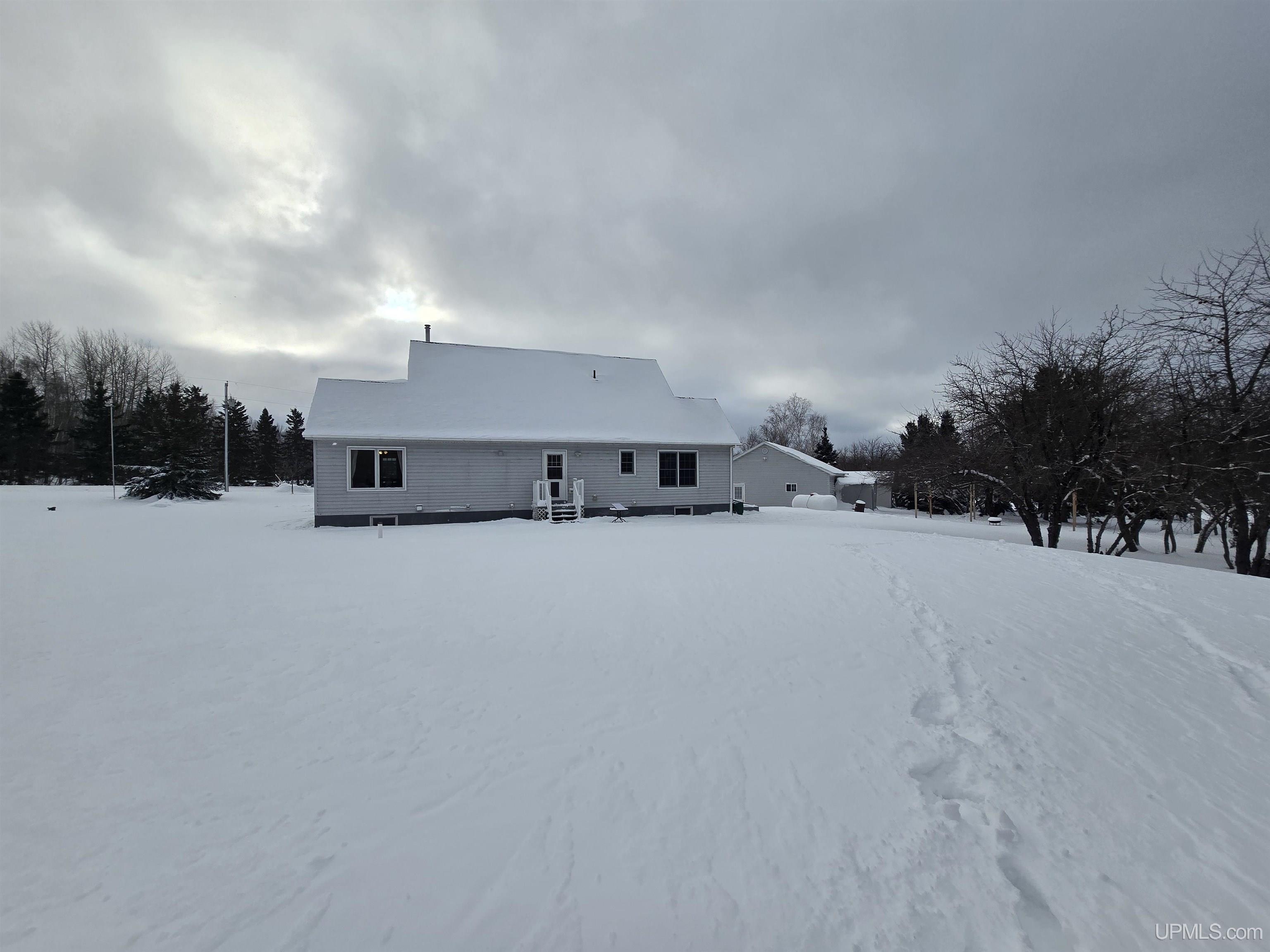 18217 2nd Sand Beach Road Property Photo 34