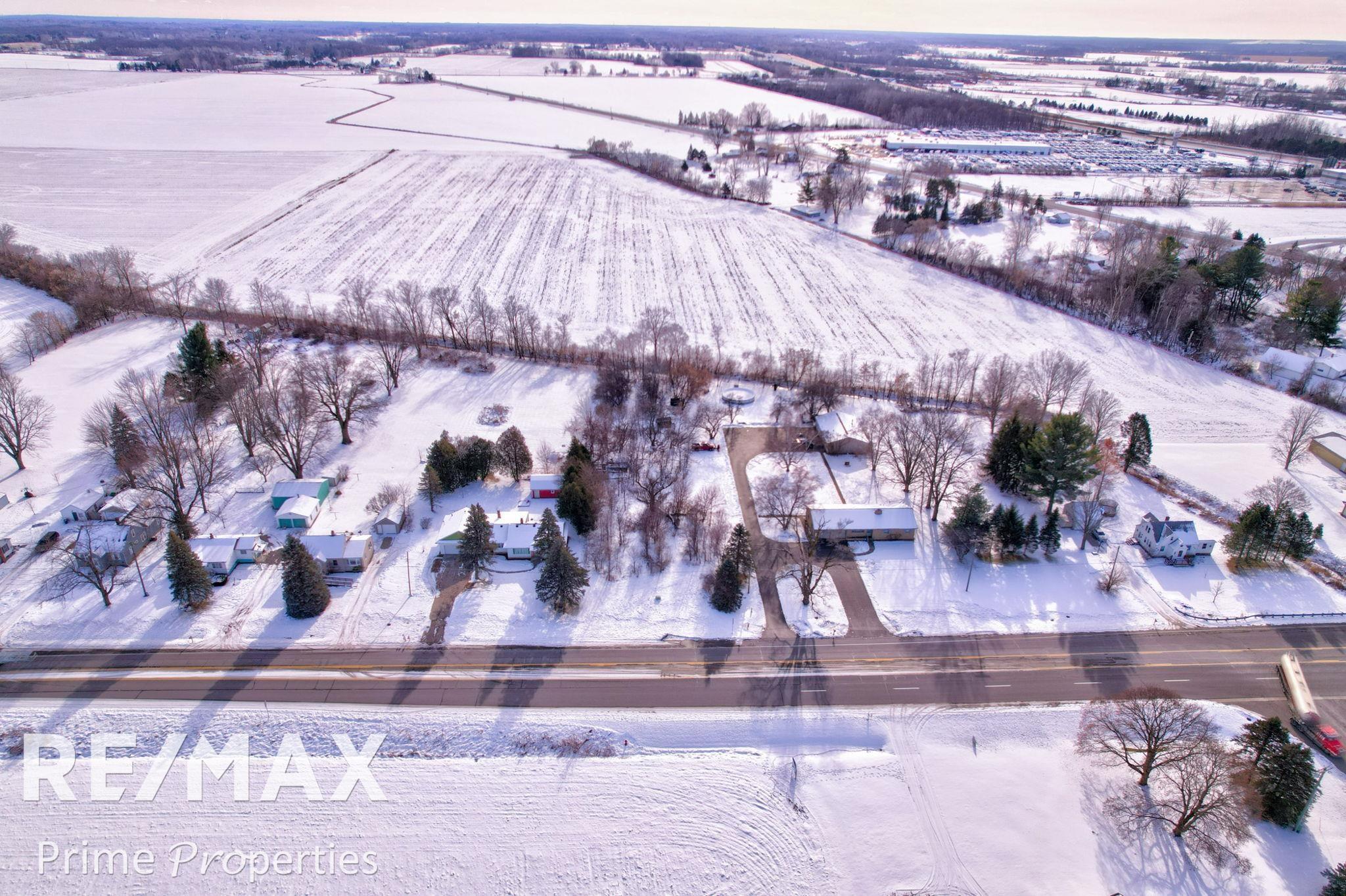 9560 Birch Run Road Property Photo 8