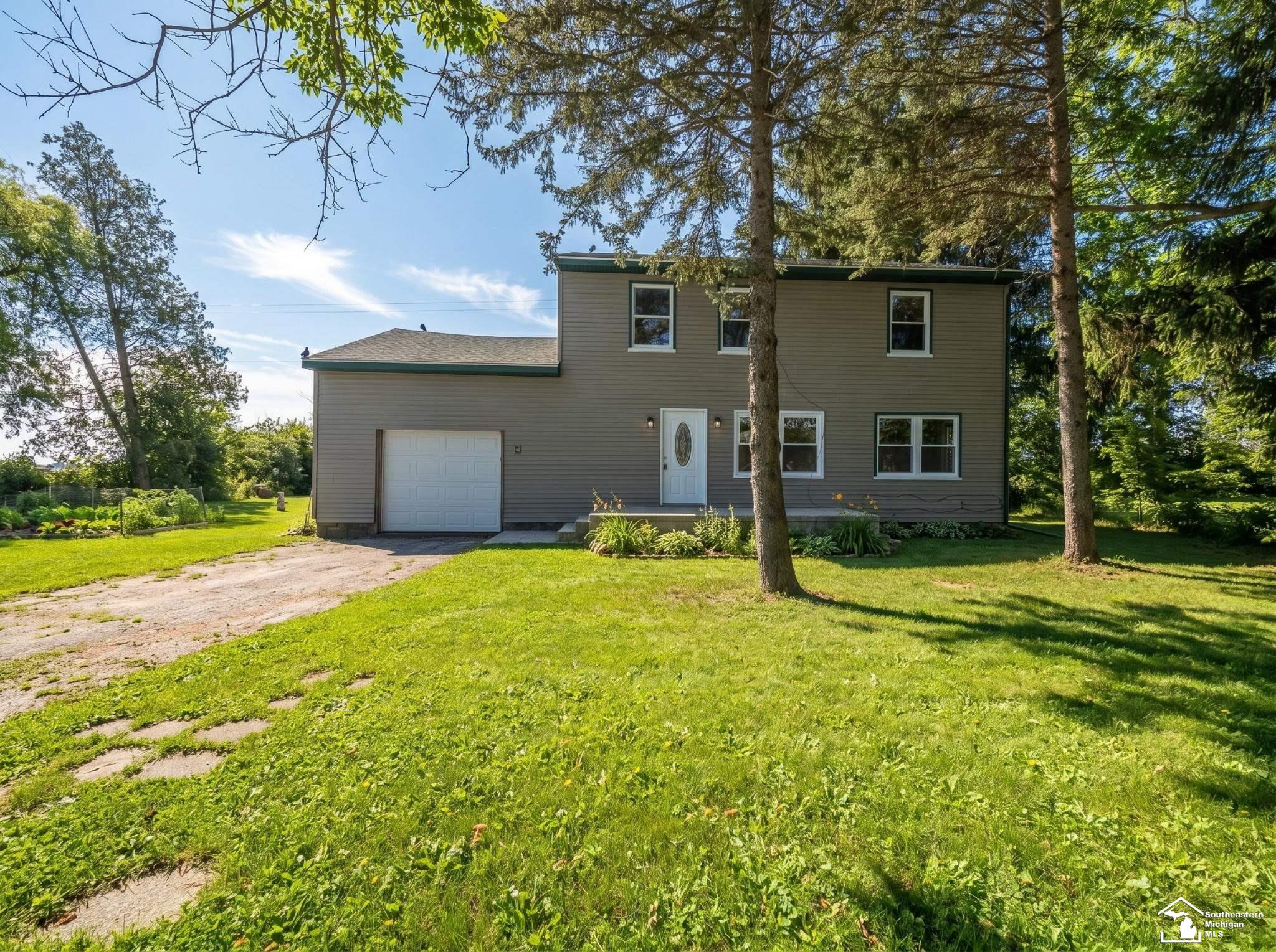 8745 E Monroe Road Property Photo 1