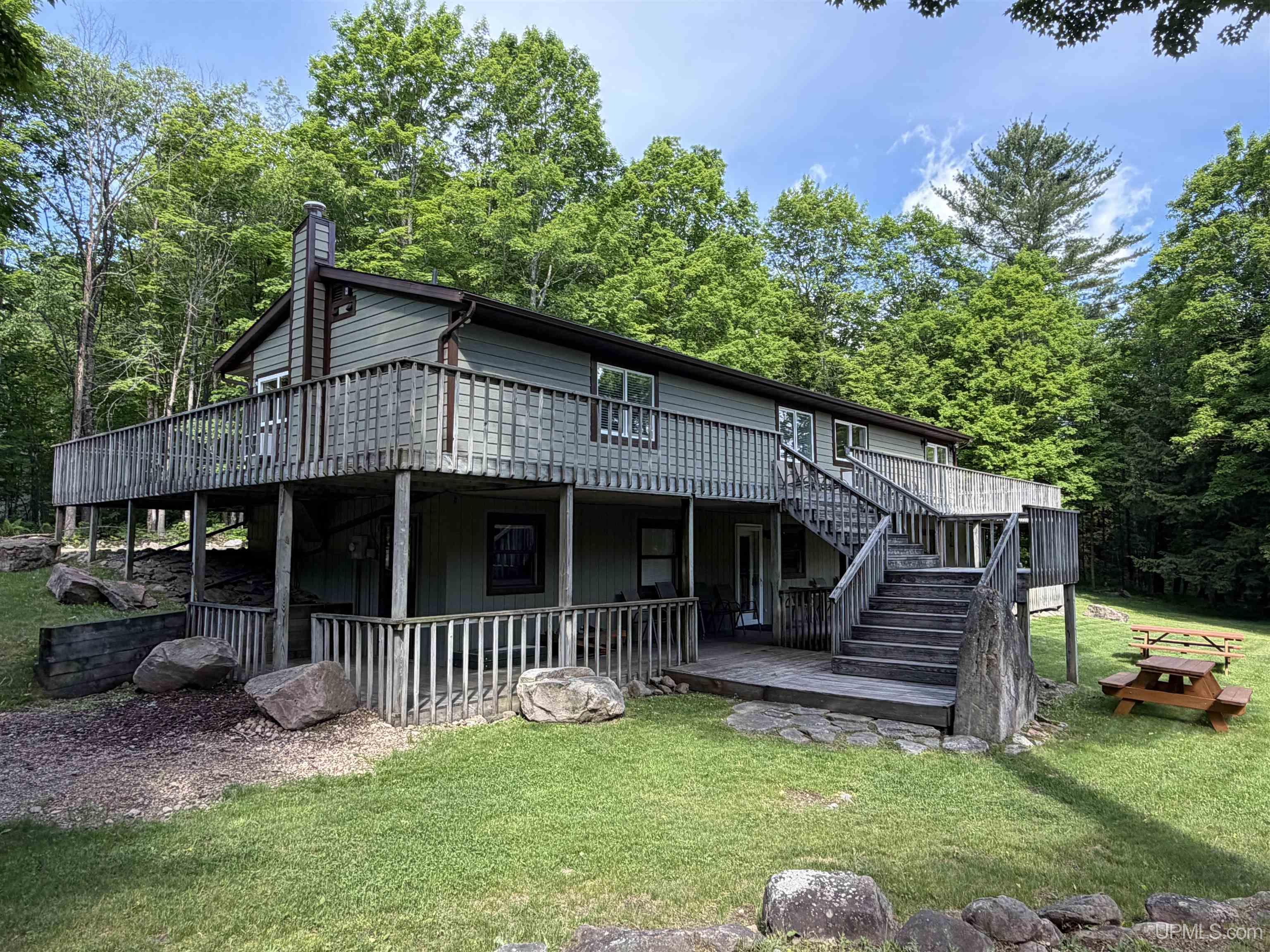 8285 Peter White Road Property Photo 1