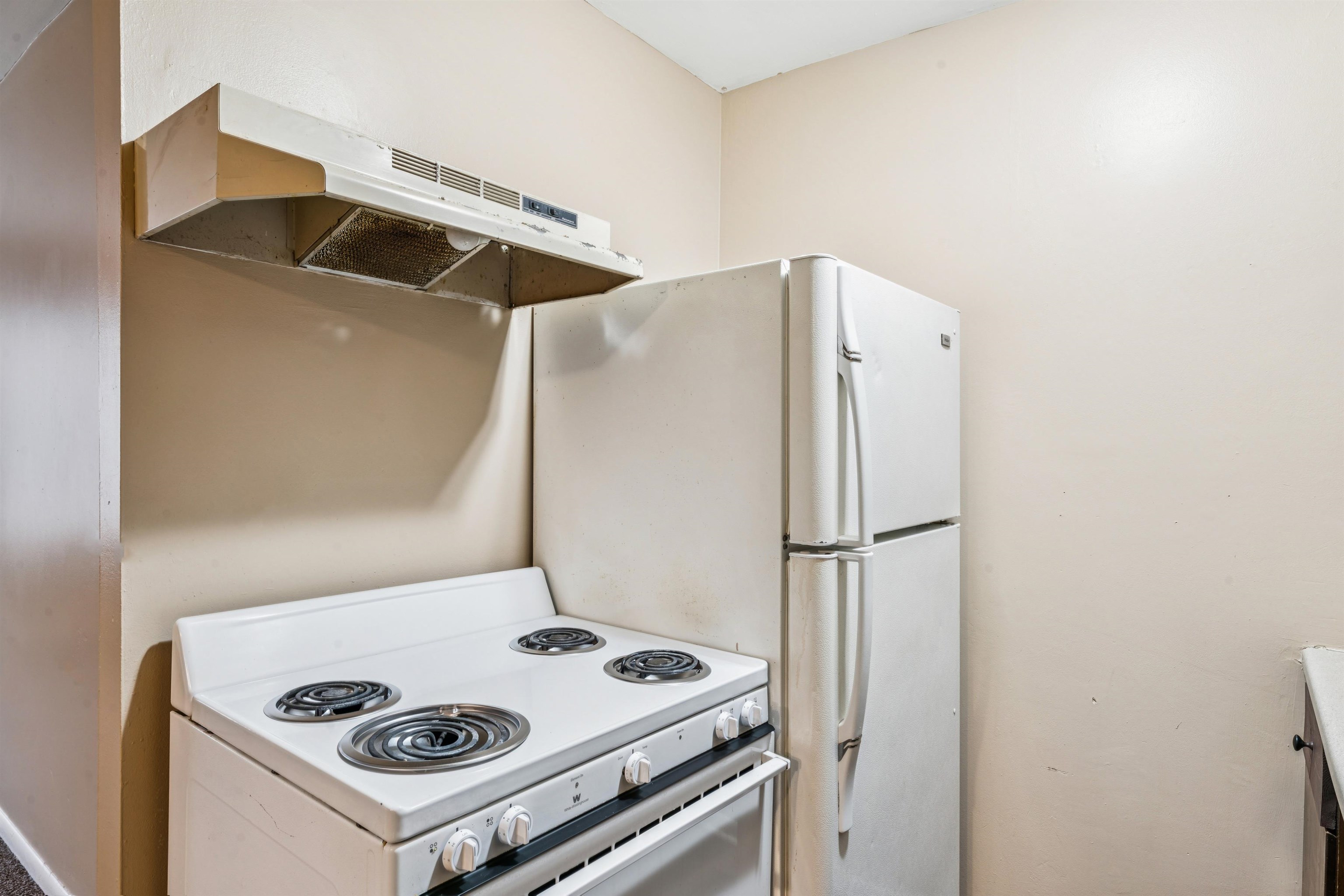 828 North Apt. #11 Street Property Photo 3