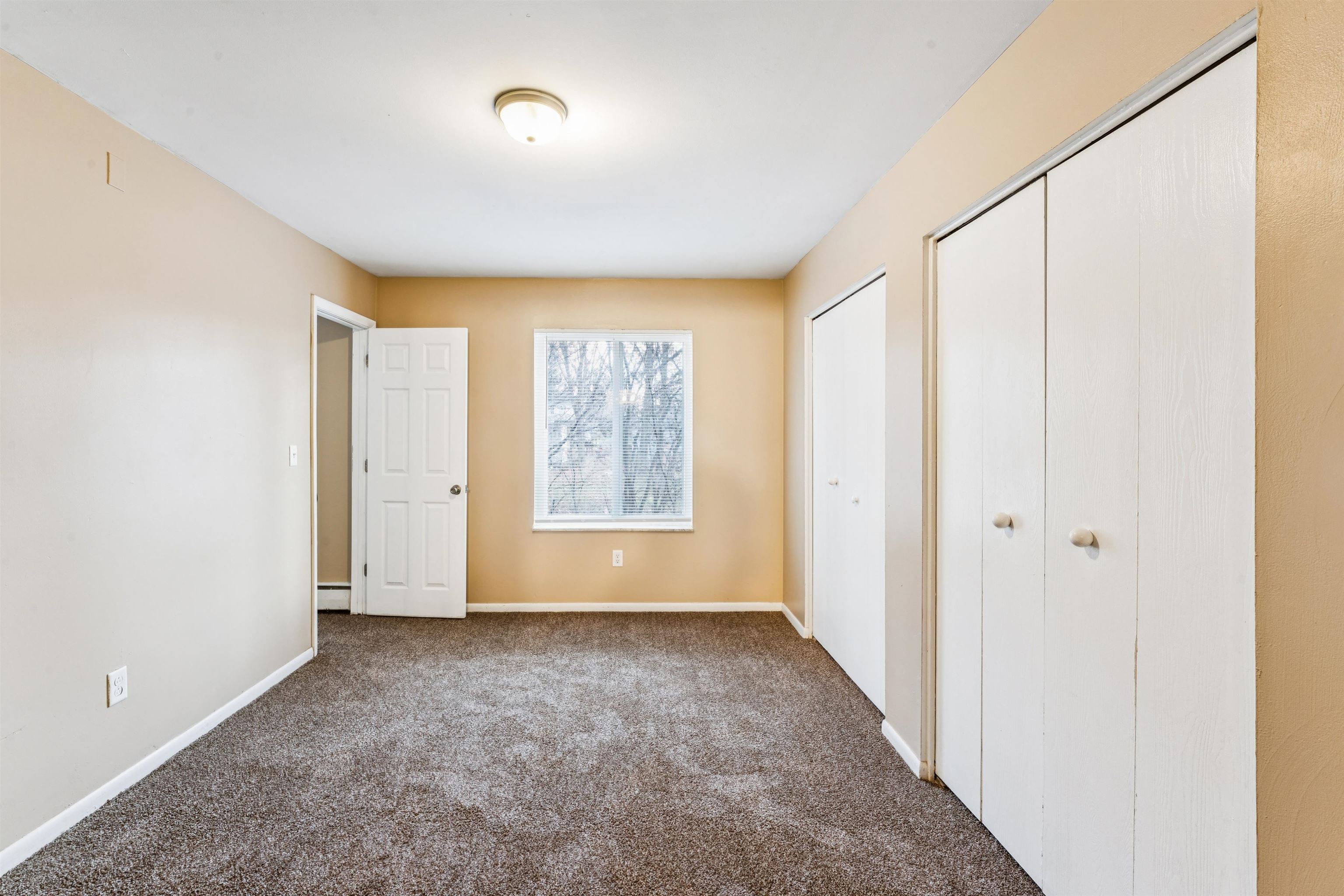 828 North Apt. #11 Street Property Photo 6