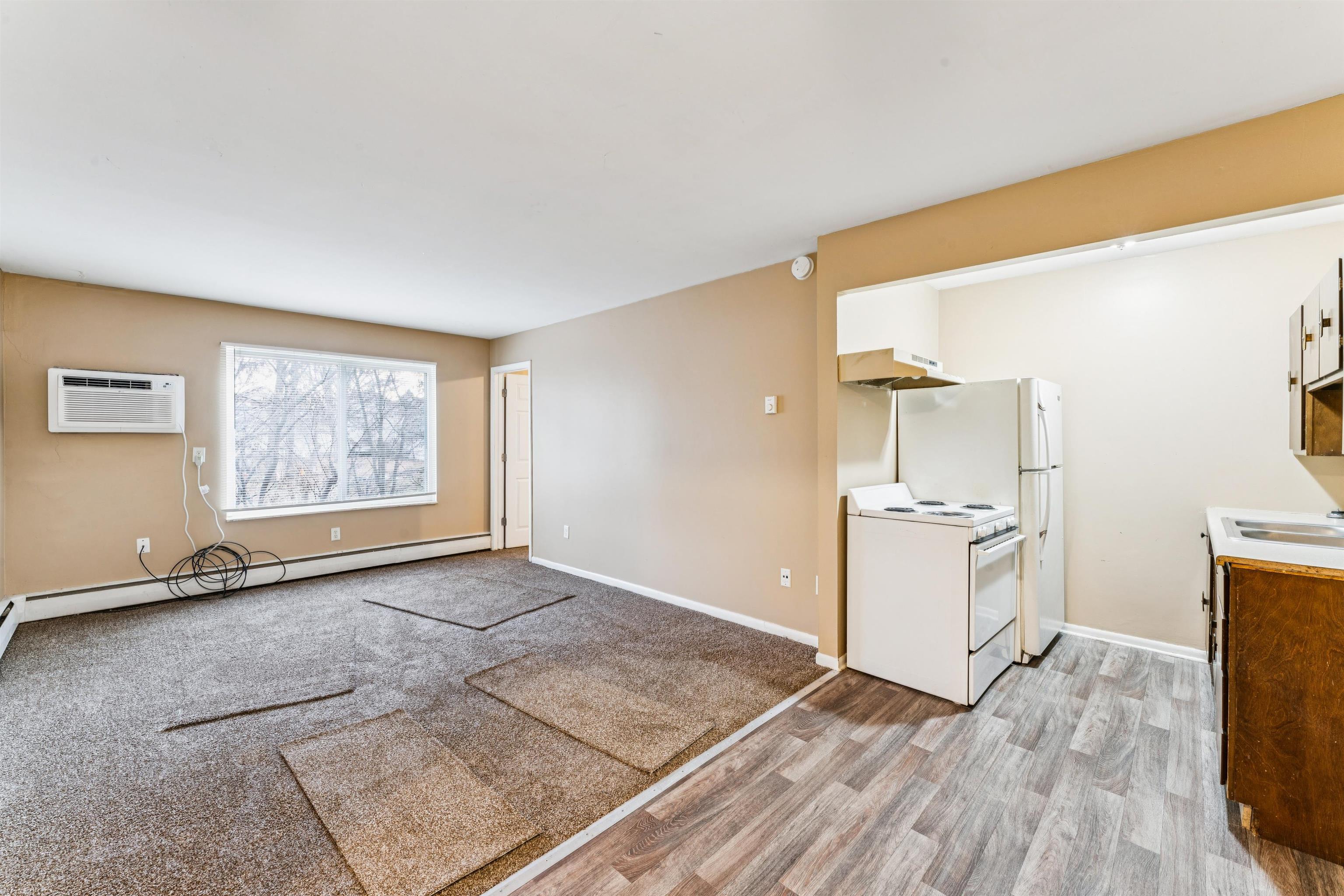 828 North Apt. #11 Street Property Photo 10