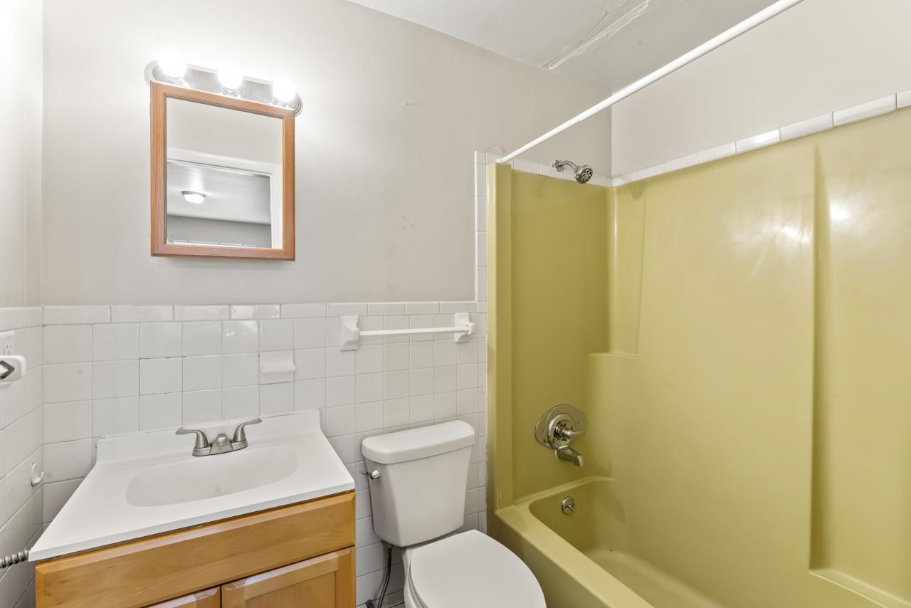 828 North Apt. #11 Street Property Photo 11