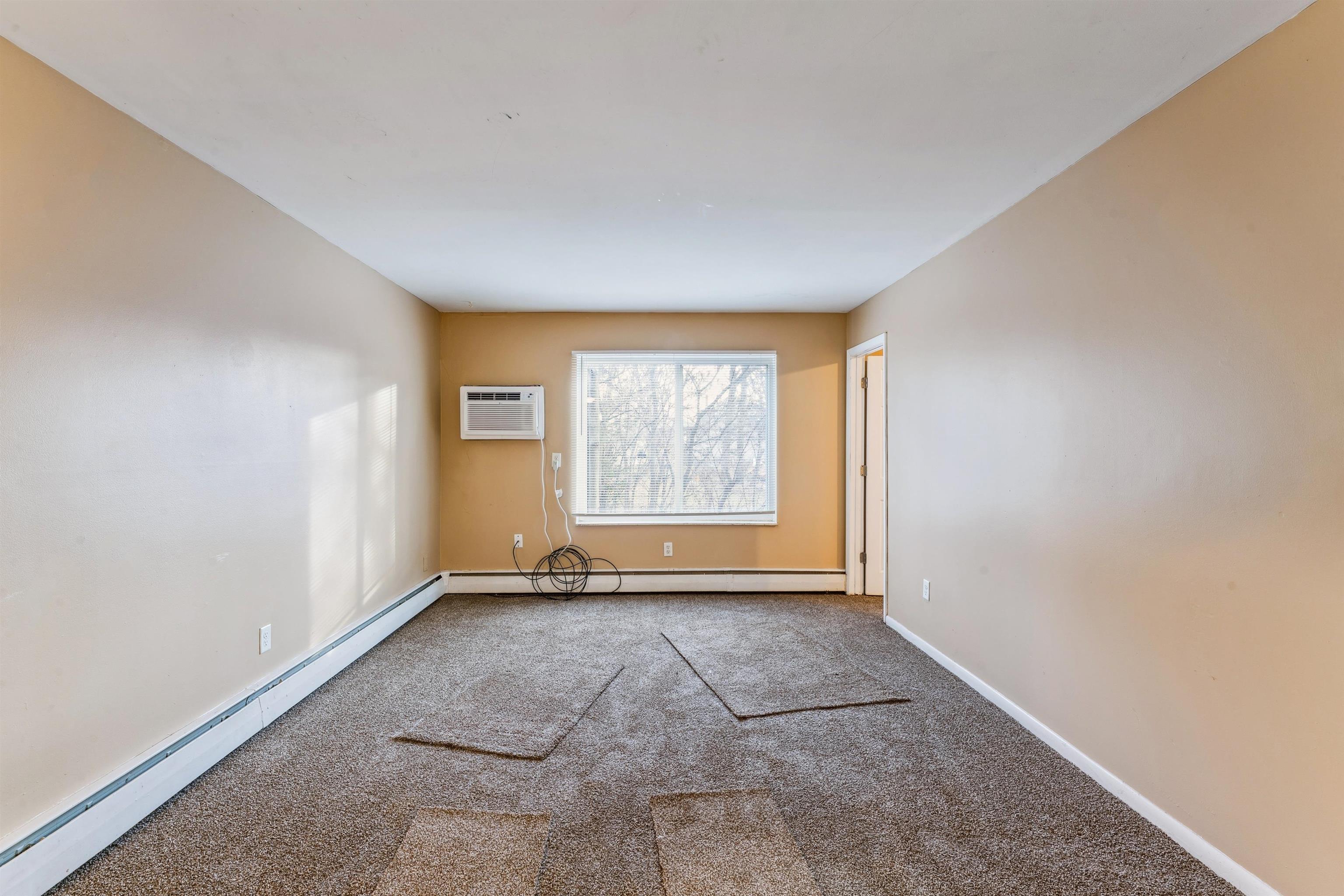 828 North Apt. #11 Street Property Photo 12