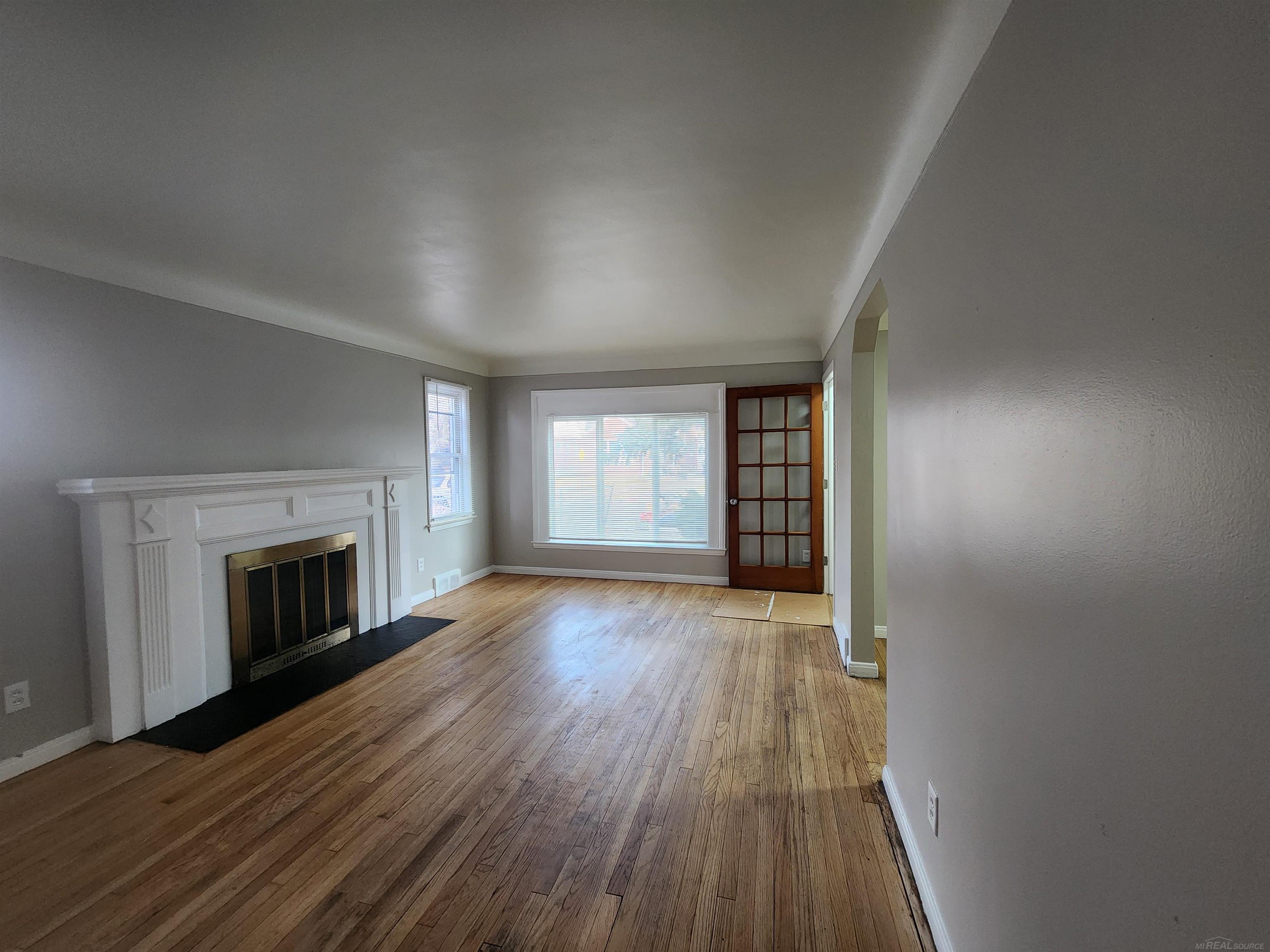 15335 Vaughan Street Property Photo 7