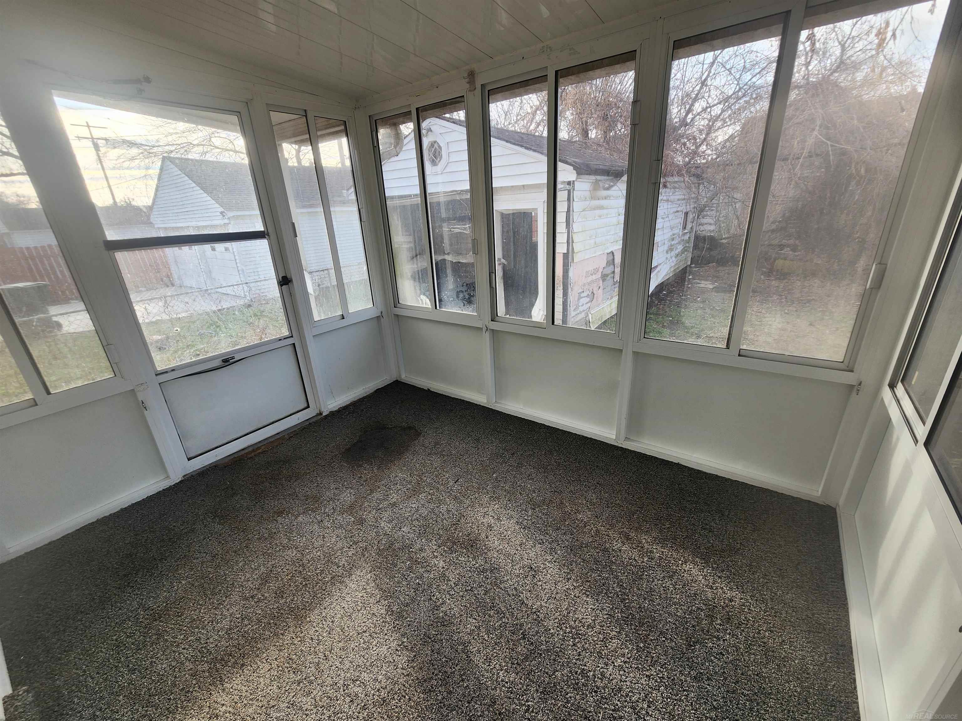 15335 Vaughan Street Property Photo 18