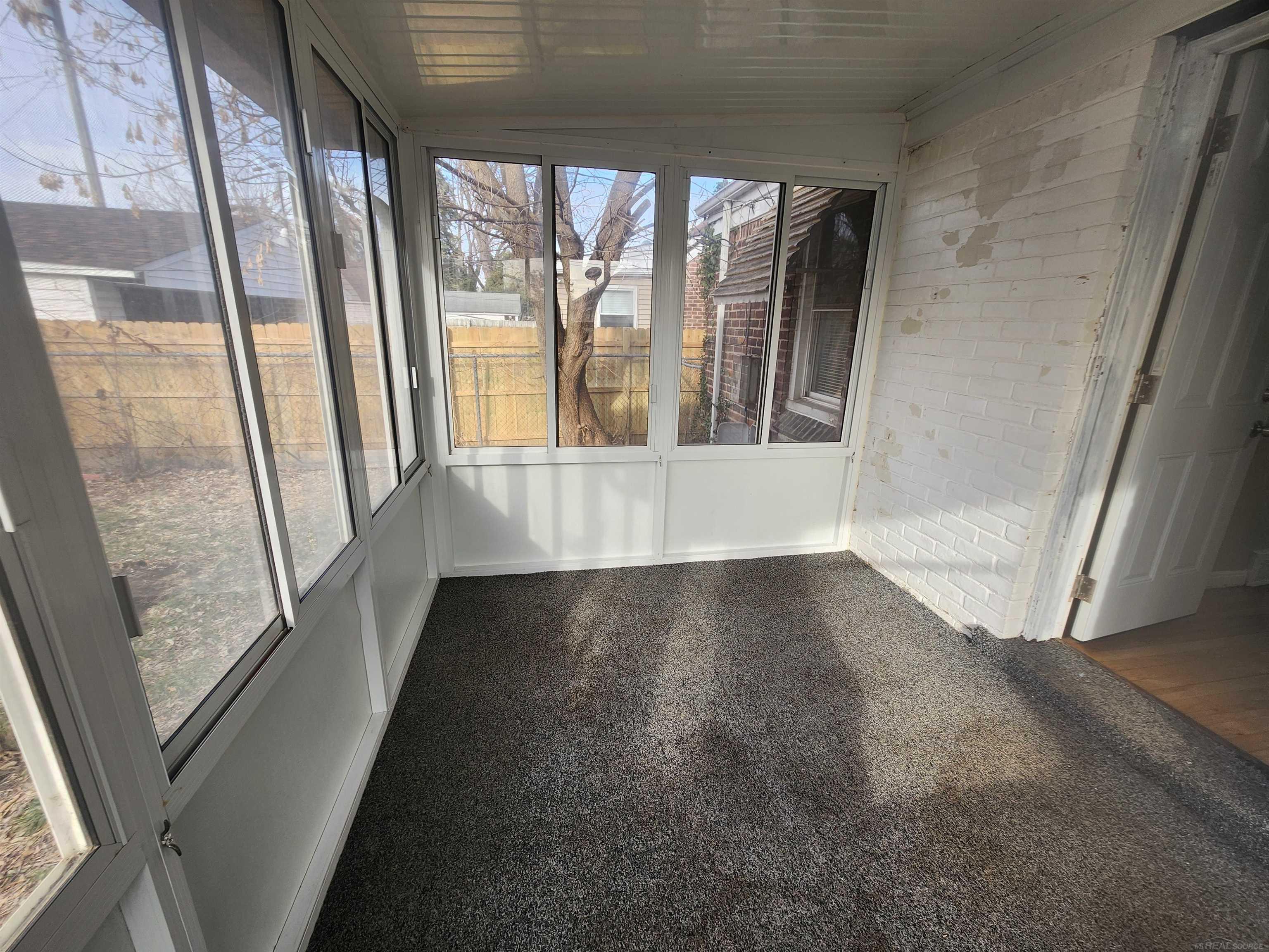 15335 Vaughan Street Property Photo 19