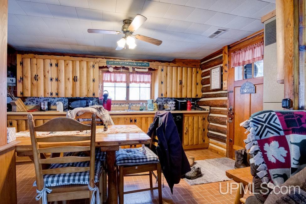 6598 Autrain Forest Lake Road Property Photo 9
