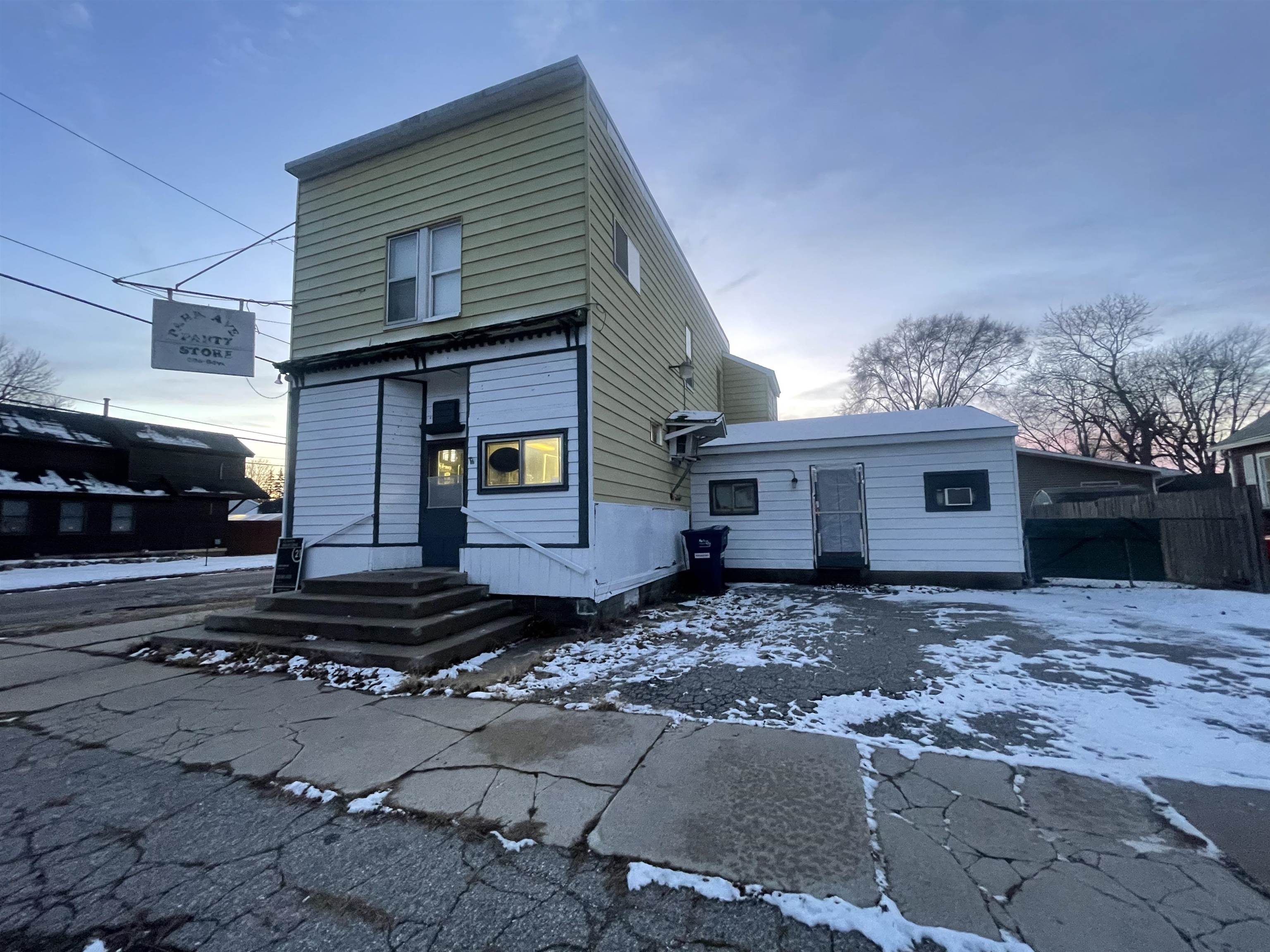1501 Park Avenue Property Photo 1