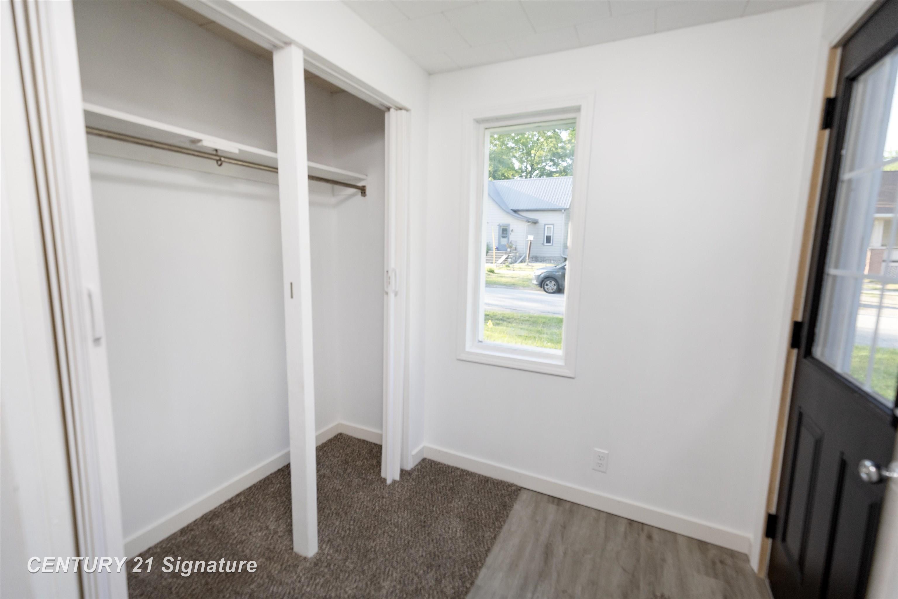 611 W 2nd Street Property Photo 7