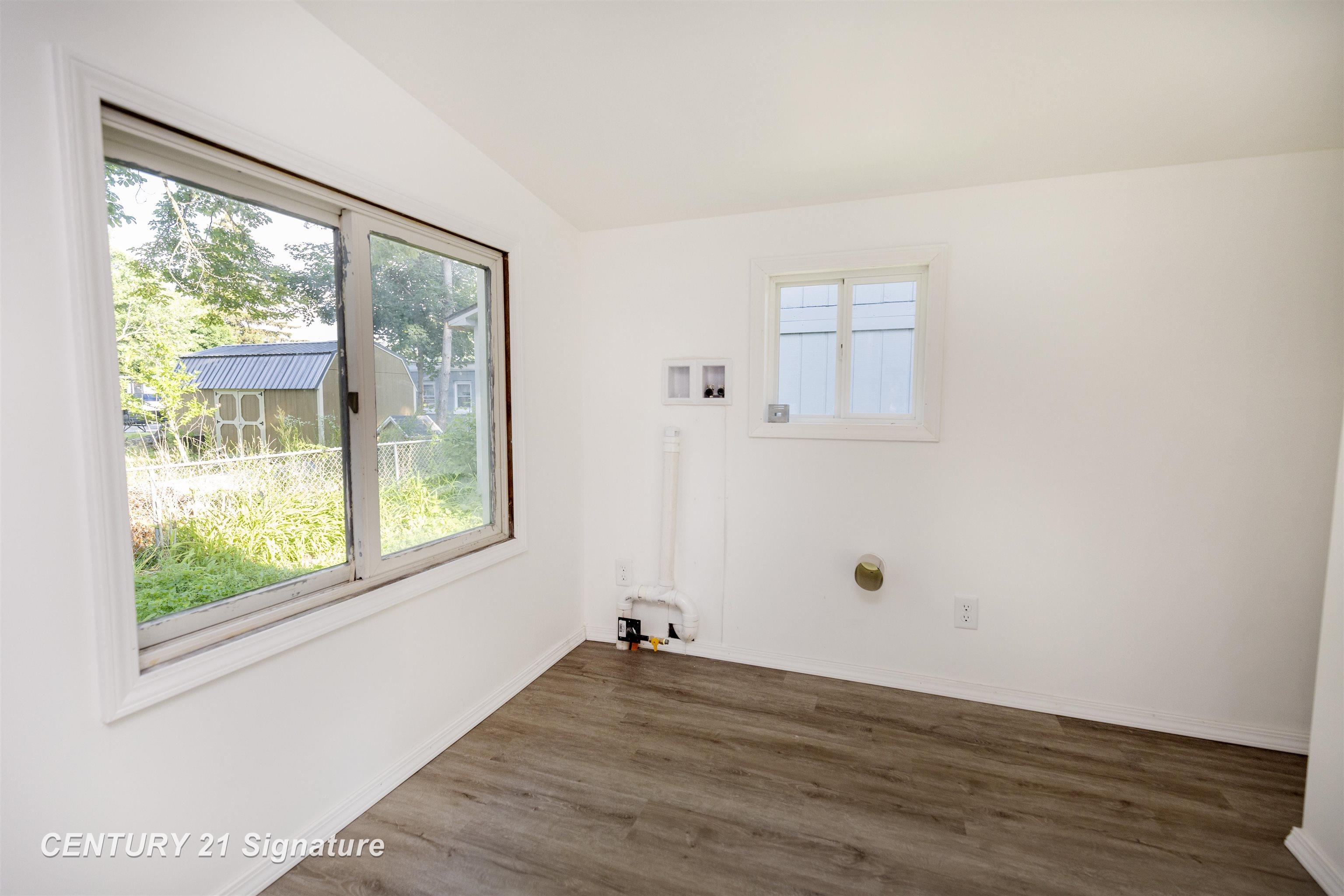 611 W 2nd Street Property Photo 17