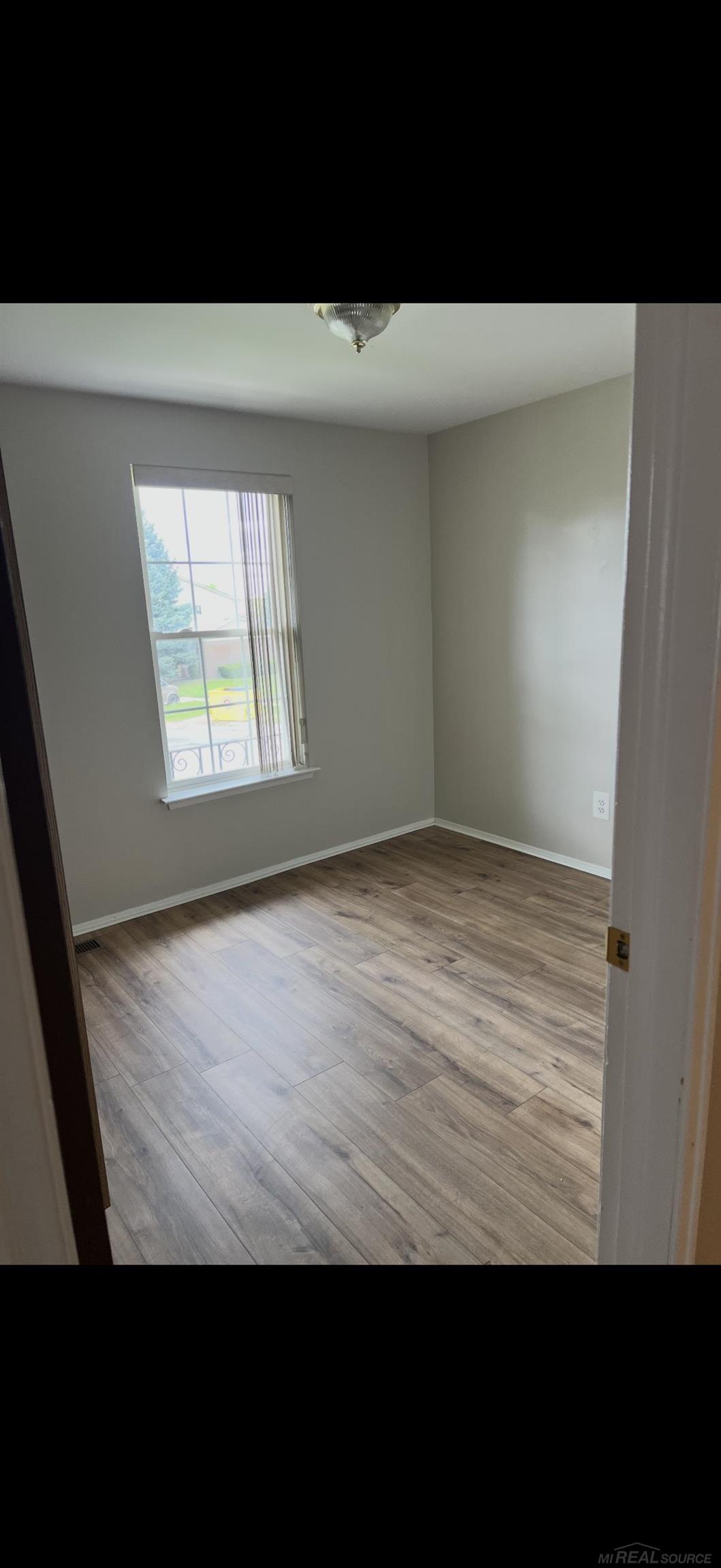 35144 Terrybrook Drive Property Photo 7
