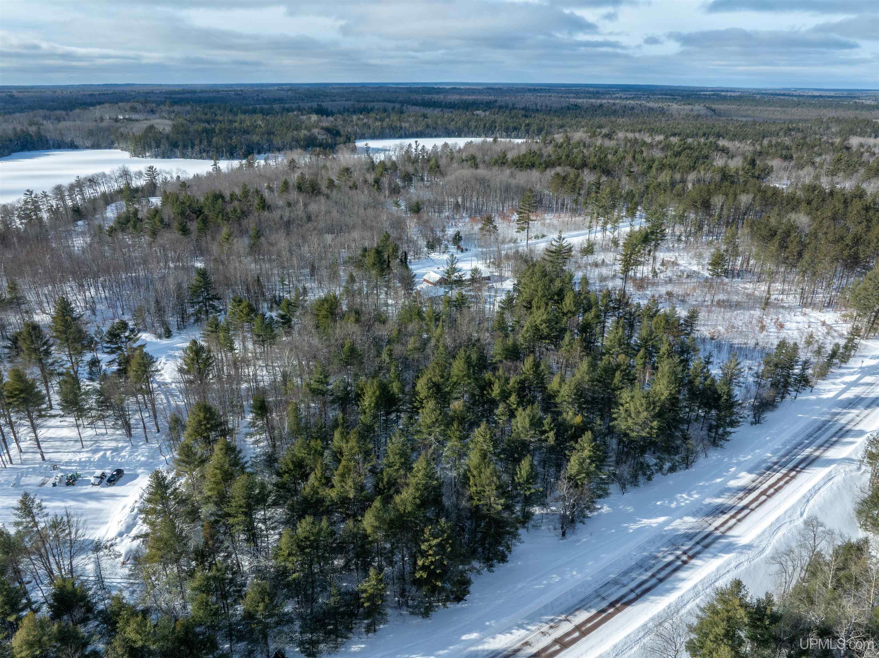 8669 M-94 Road Property Photo 4