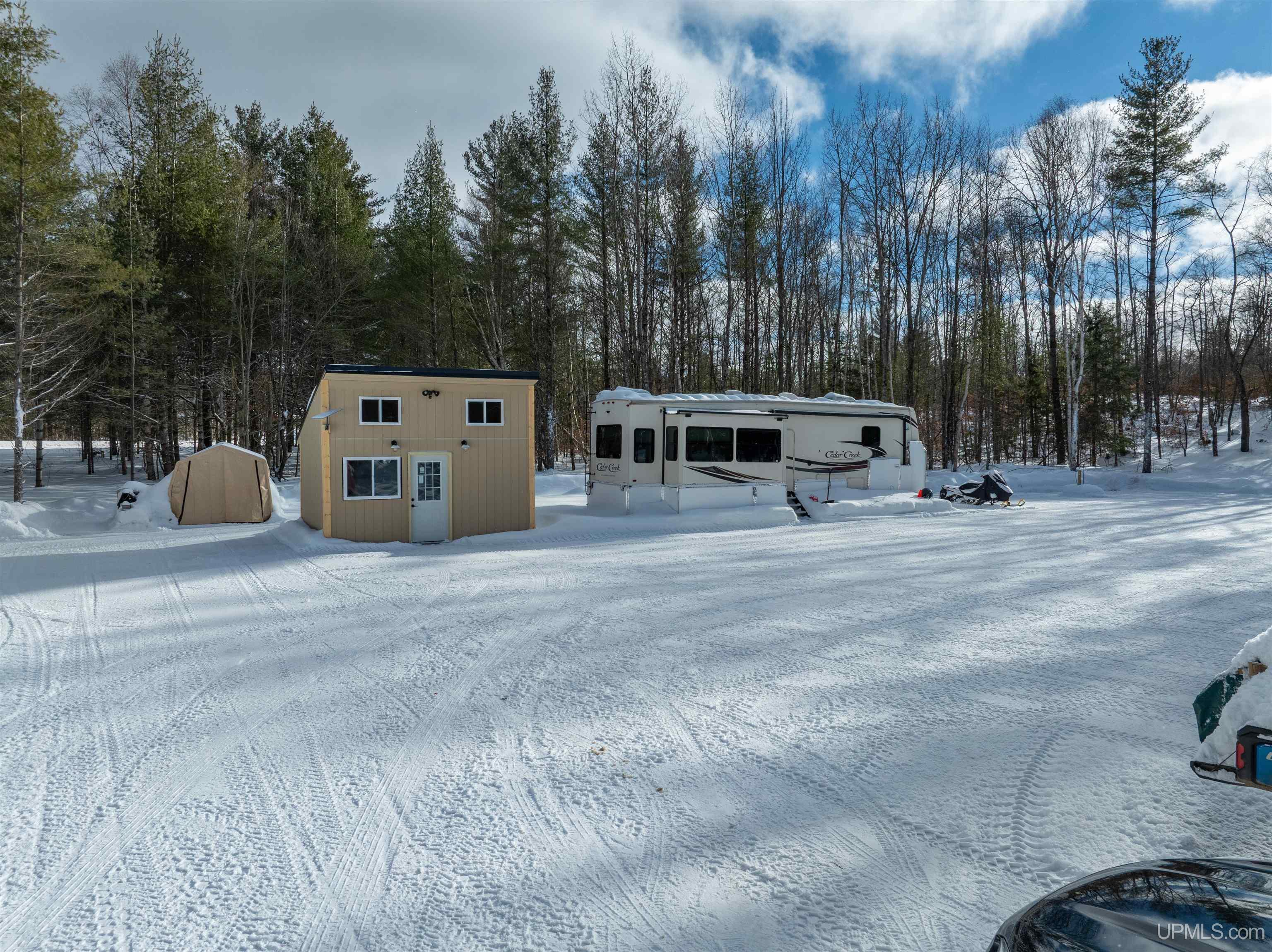 8671 M-94 Road Property Photo 3