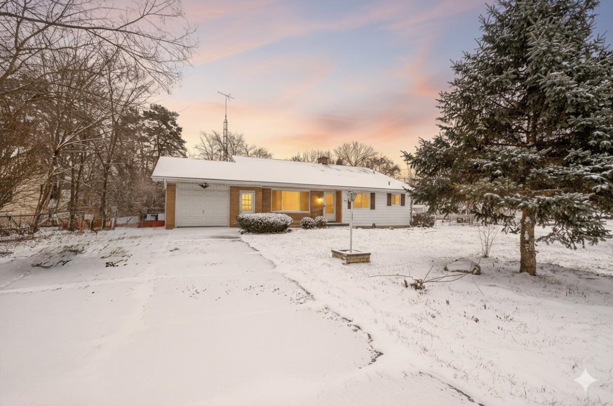 11470 Wing Drive Property Photo 1