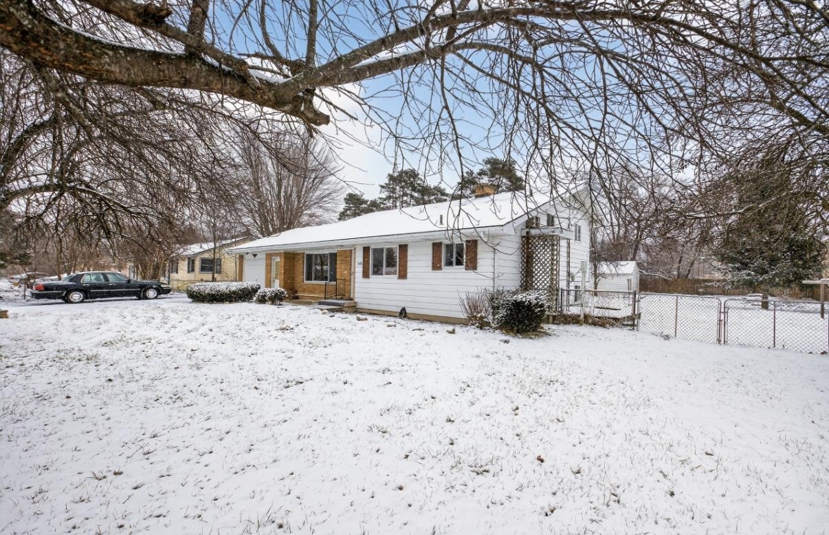 11470 Wing Drive Property Photo 2