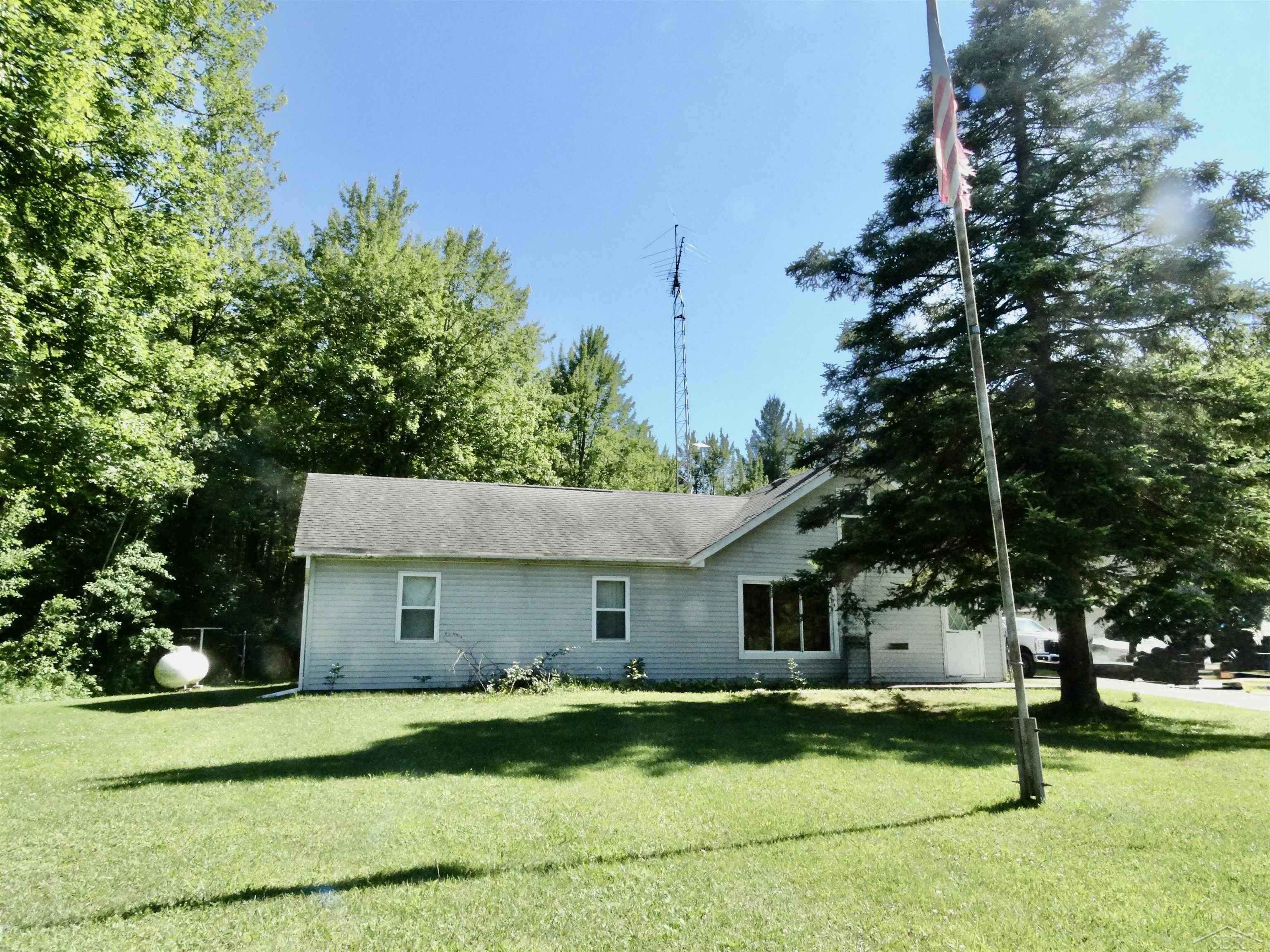 837 W Jose Road