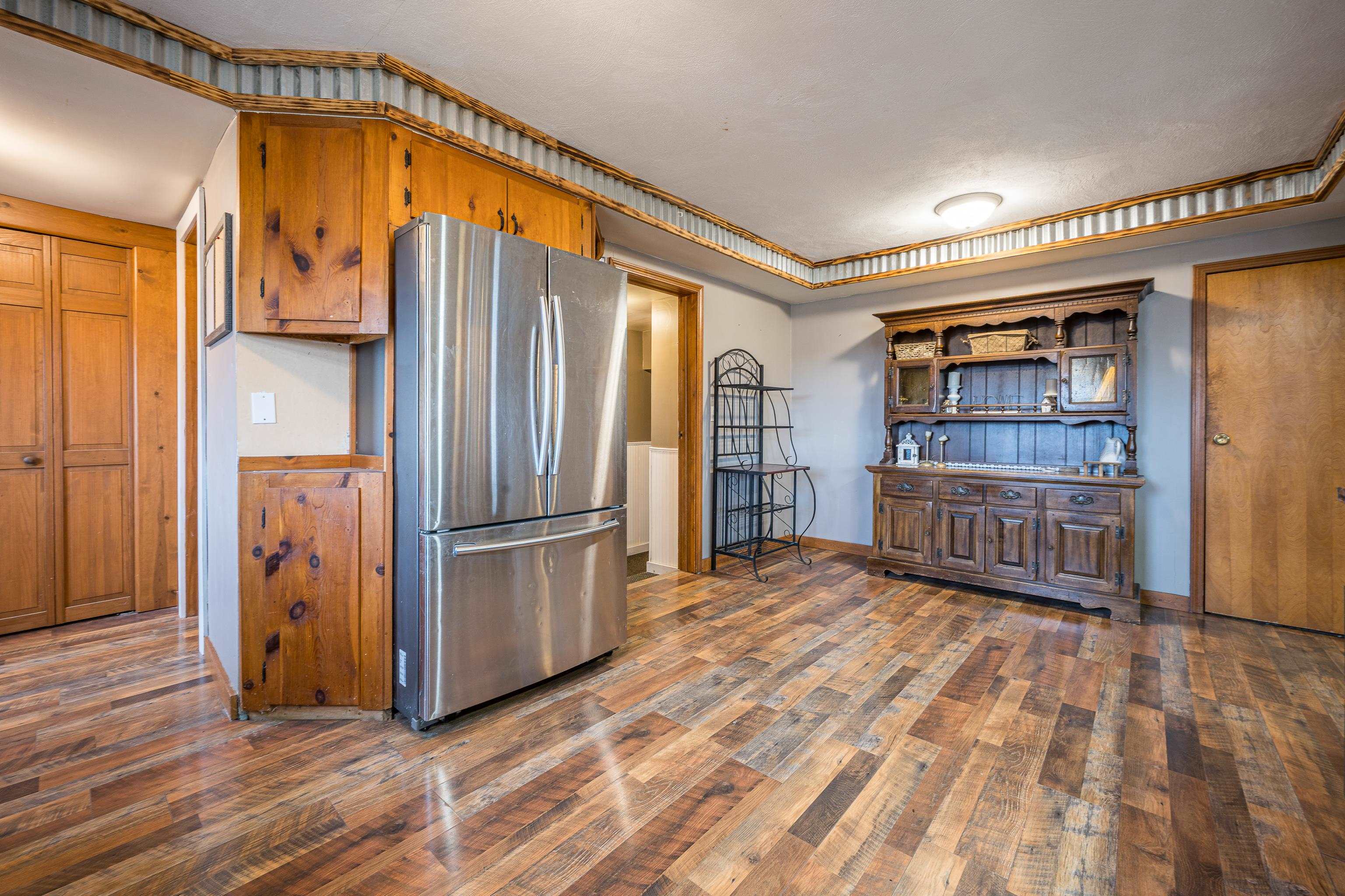 6408 N Five Mile Road Property Photo 12