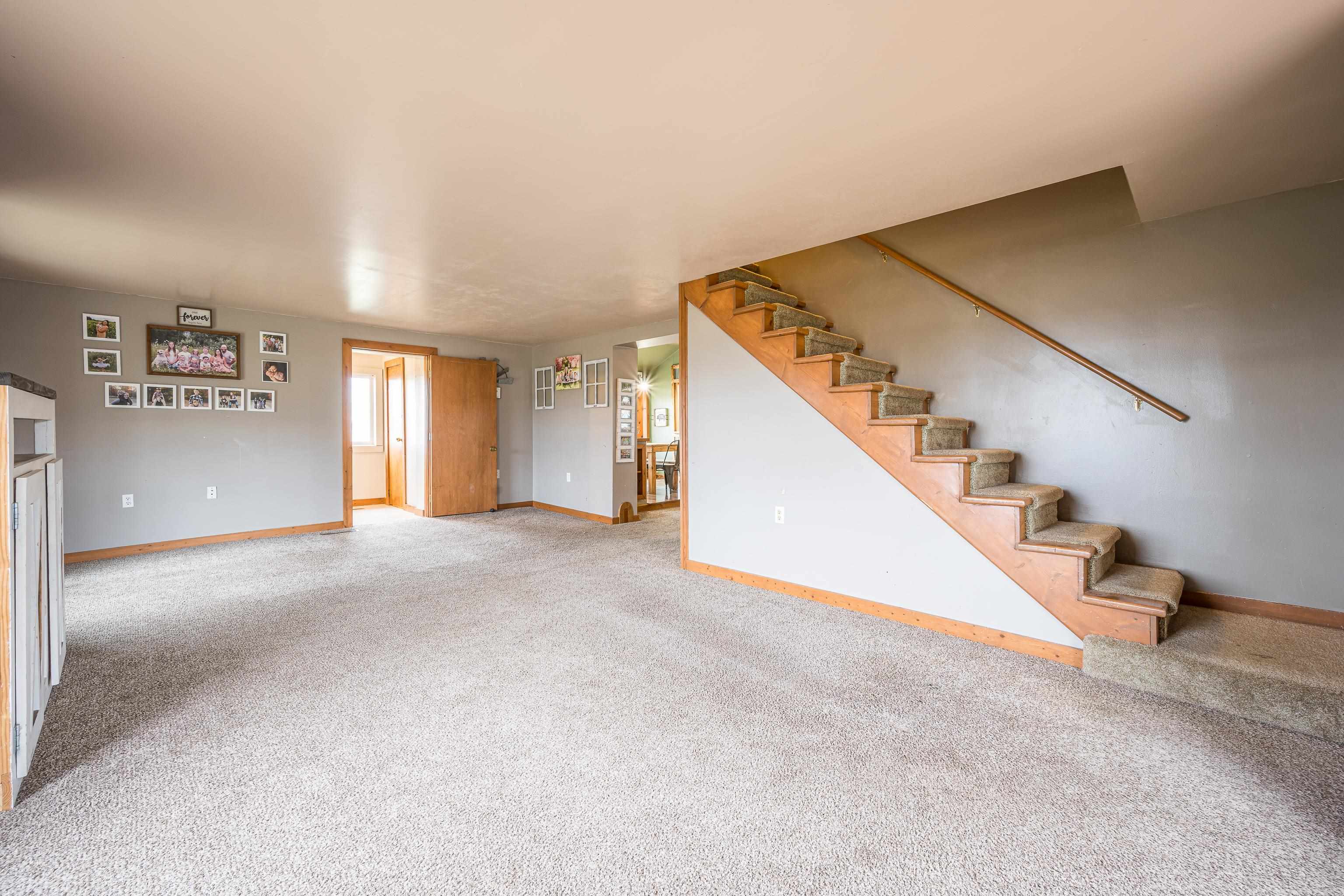 6408 N Five Mile Road Property Photo 18