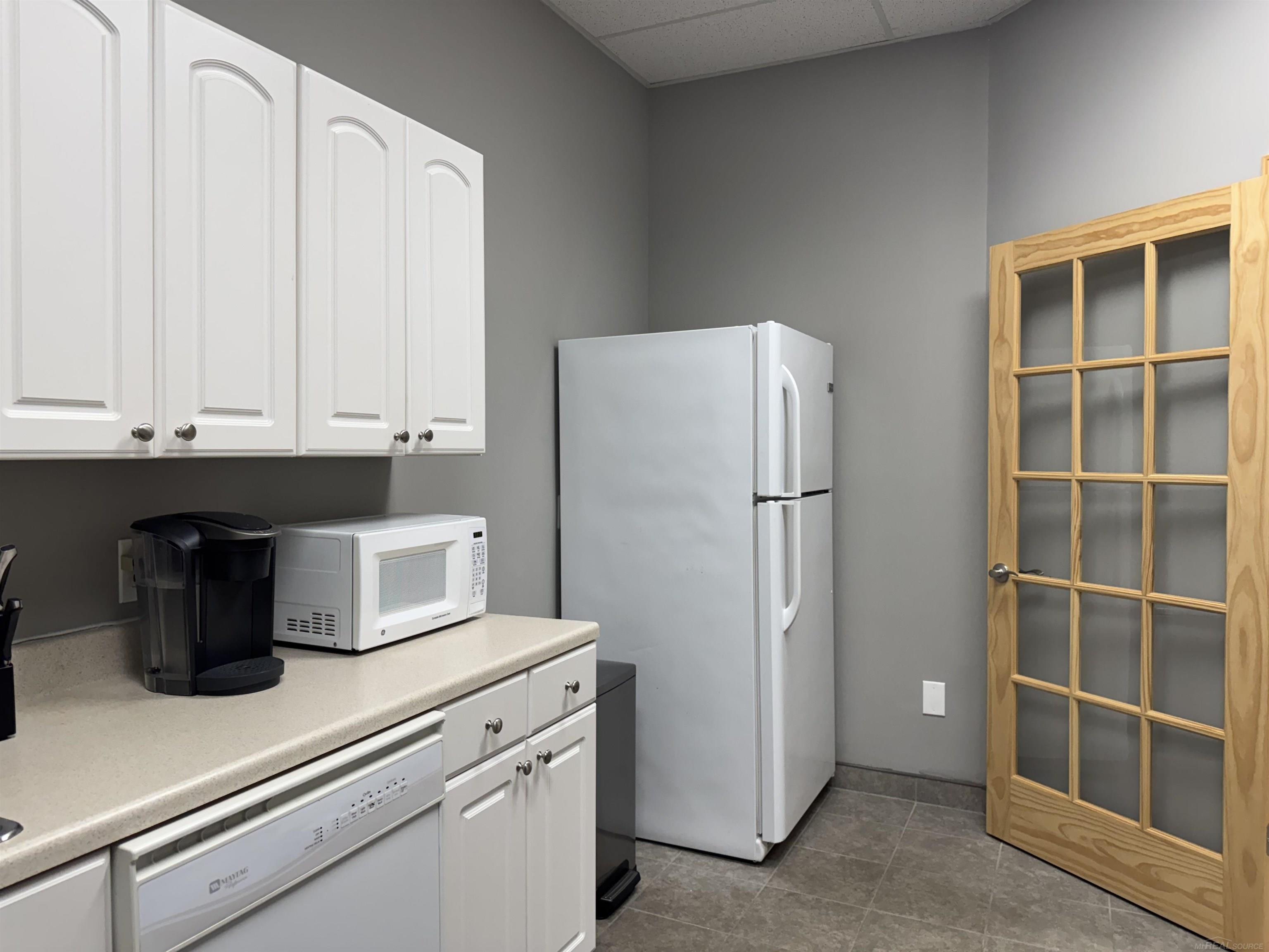 55951 Gratiot Avenue Property Photo 13