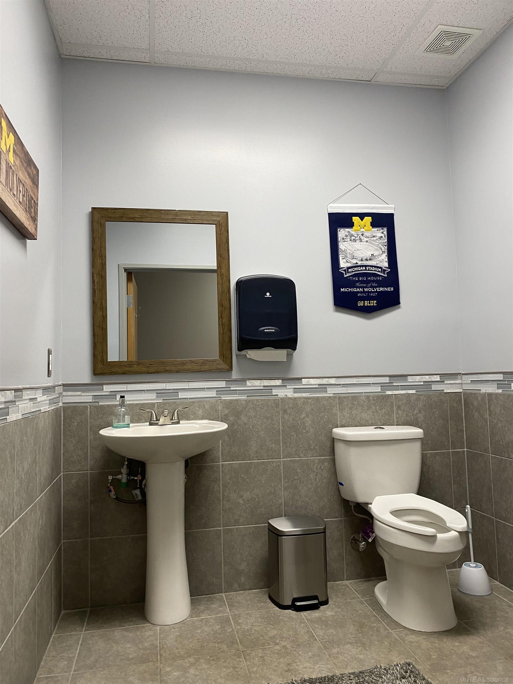 55951 Gratiot Avenue Property Photo 30