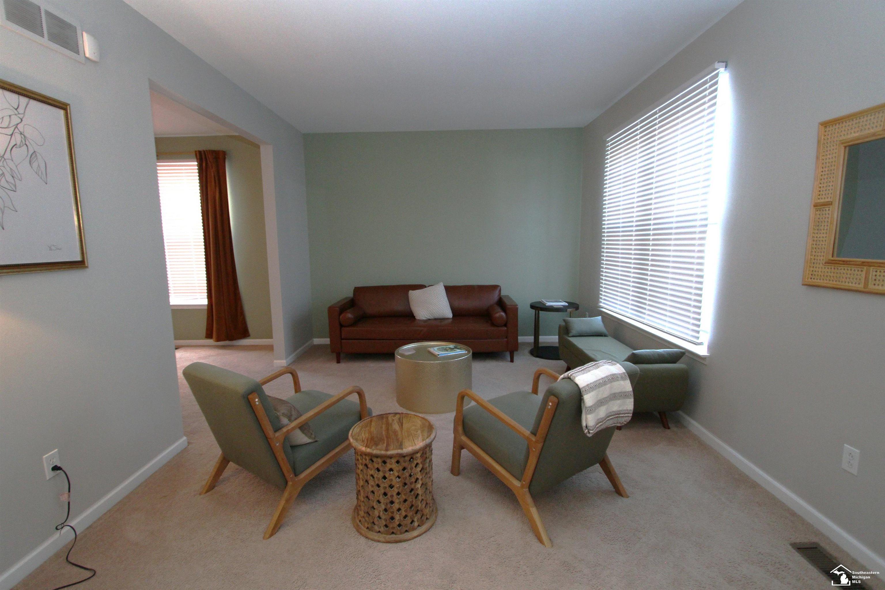 35773 Surrey Court Property Photo 8