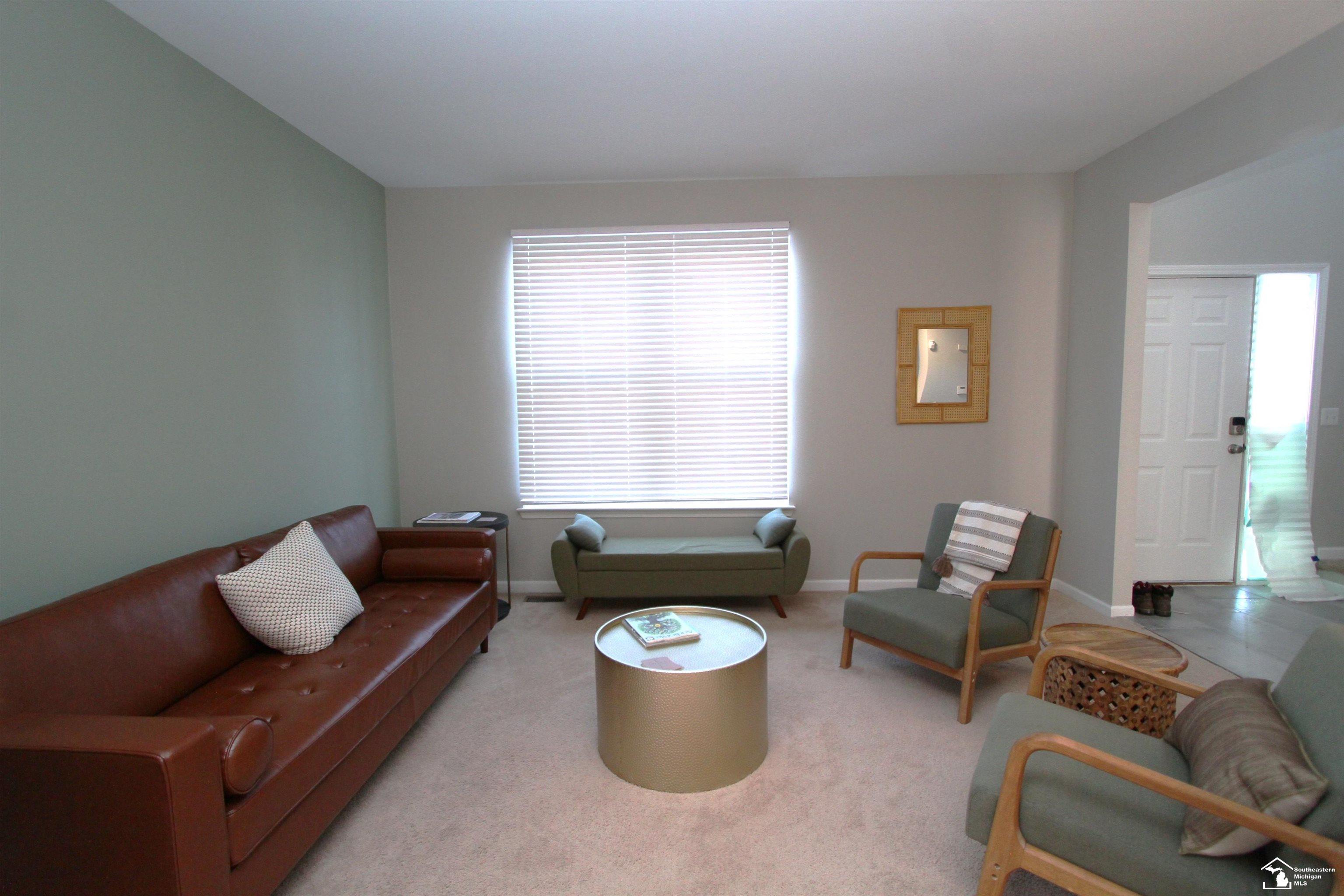35773 Surrey Court Property Photo 9