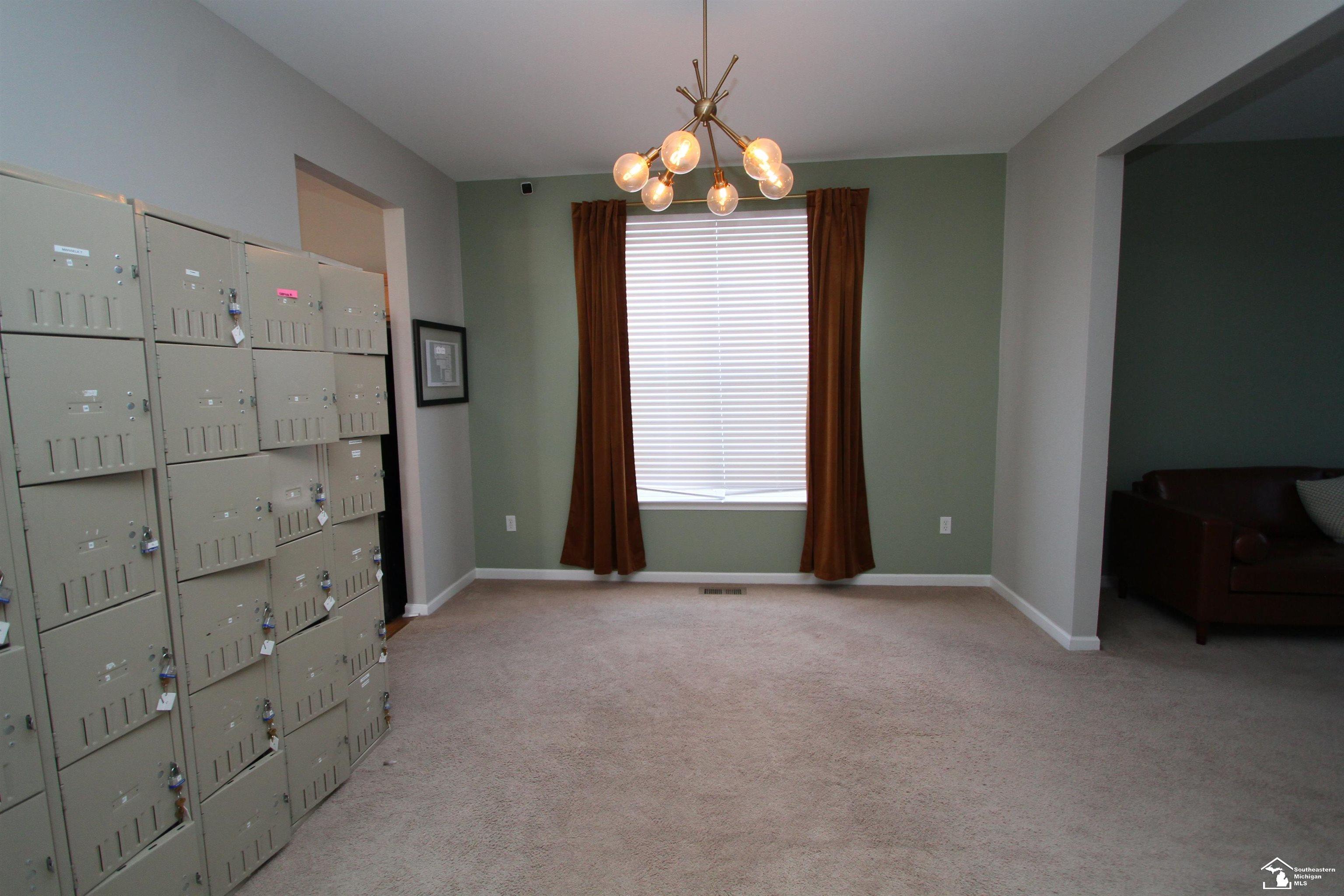 35773 Surrey Court Property Photo 10