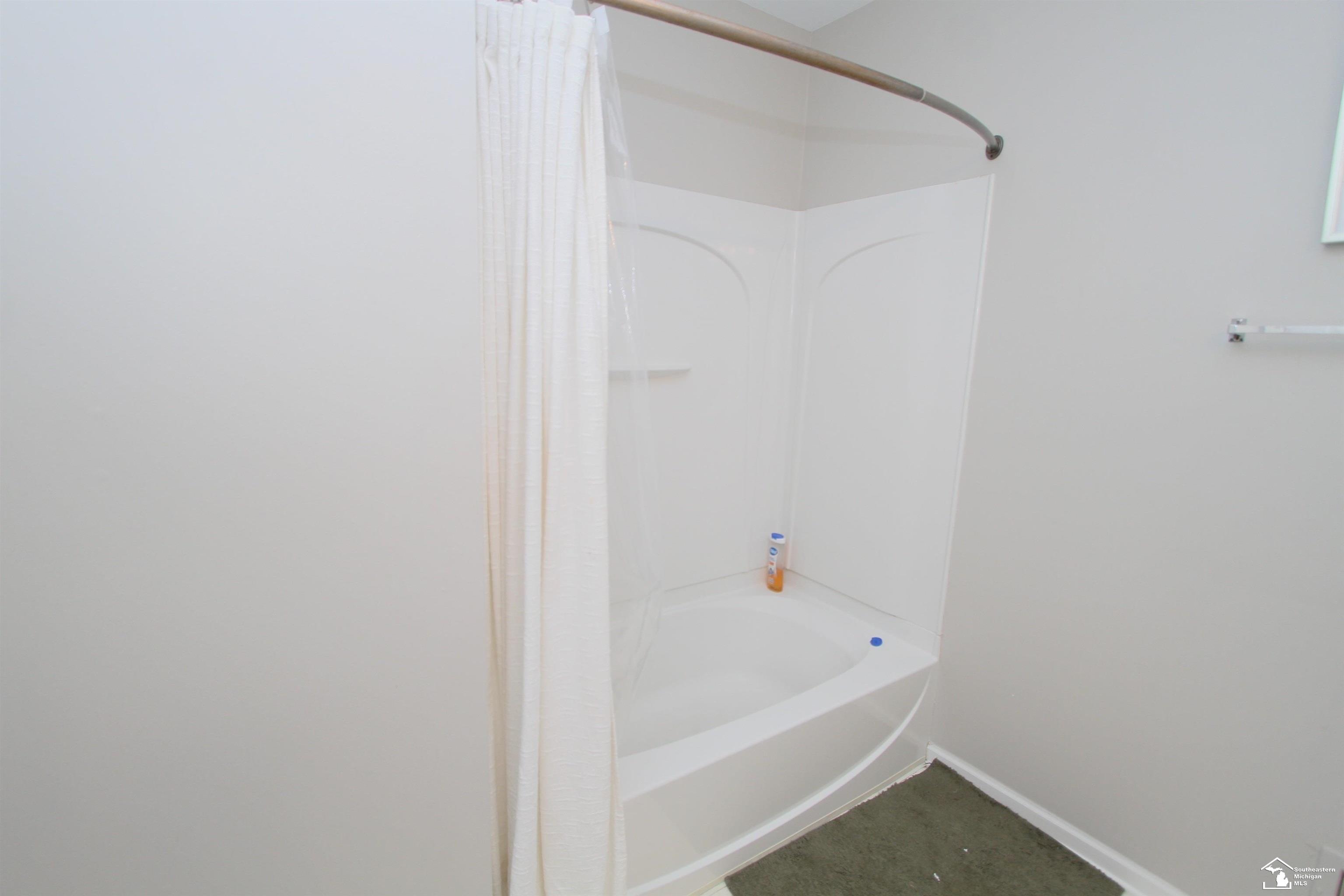 35773 Surrey Court Property Photo 24