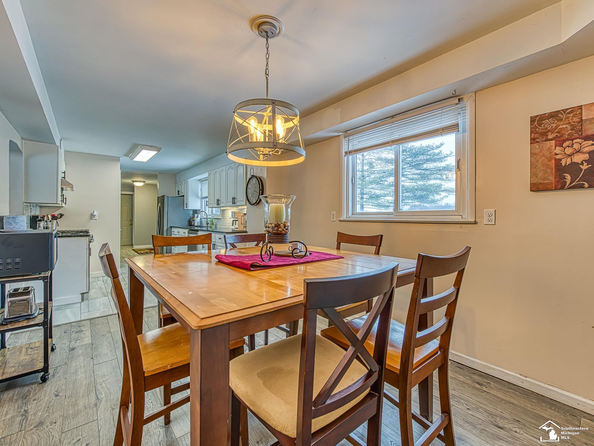 2525 Reinhardt Road Property Photo 8