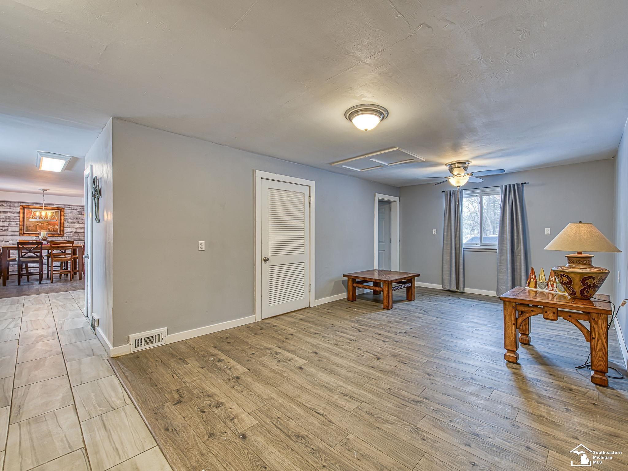2525 Reinhardt Road Property Photo 10