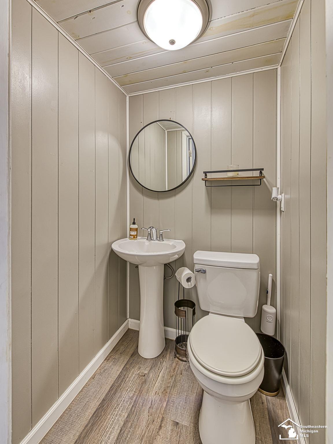 2525 Reinhardt Road Property Photo 13