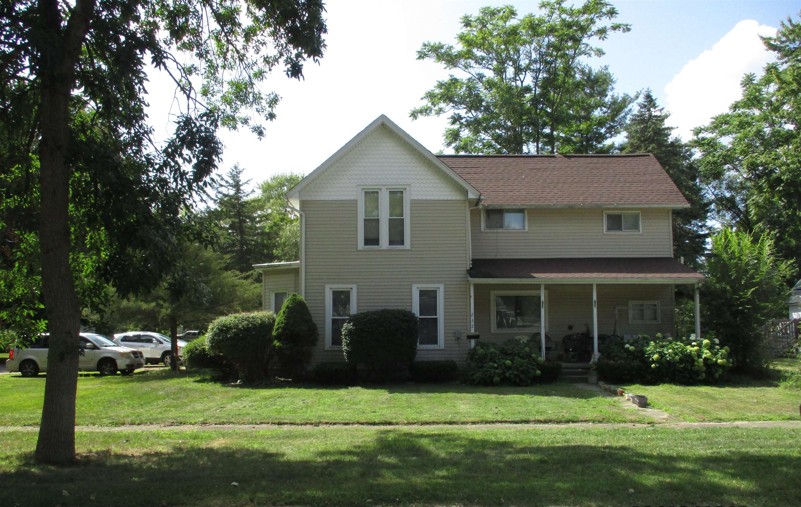 242 S East Street Property Photo 1