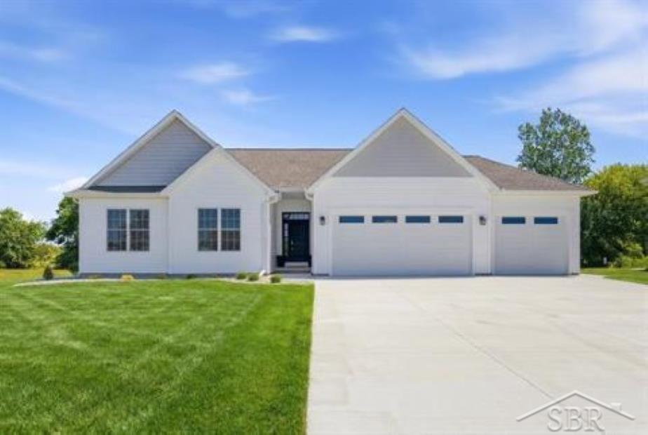 4521 E Crossroads Drive