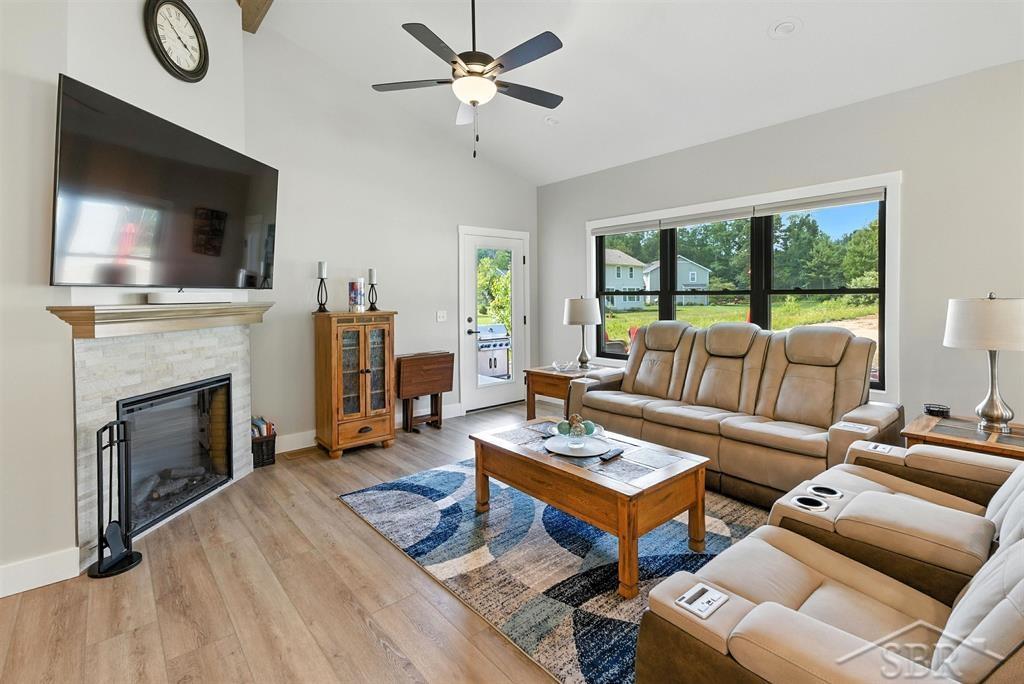 701 Broadhead Drive Property Photo 14