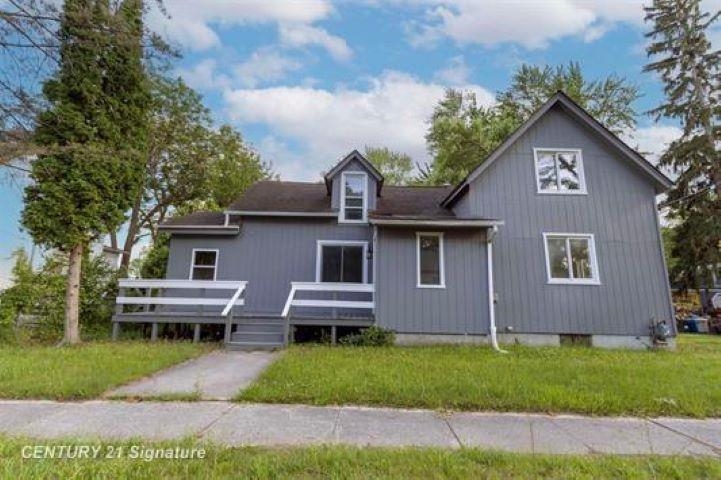 611 W 2nd Street Property Photo 3