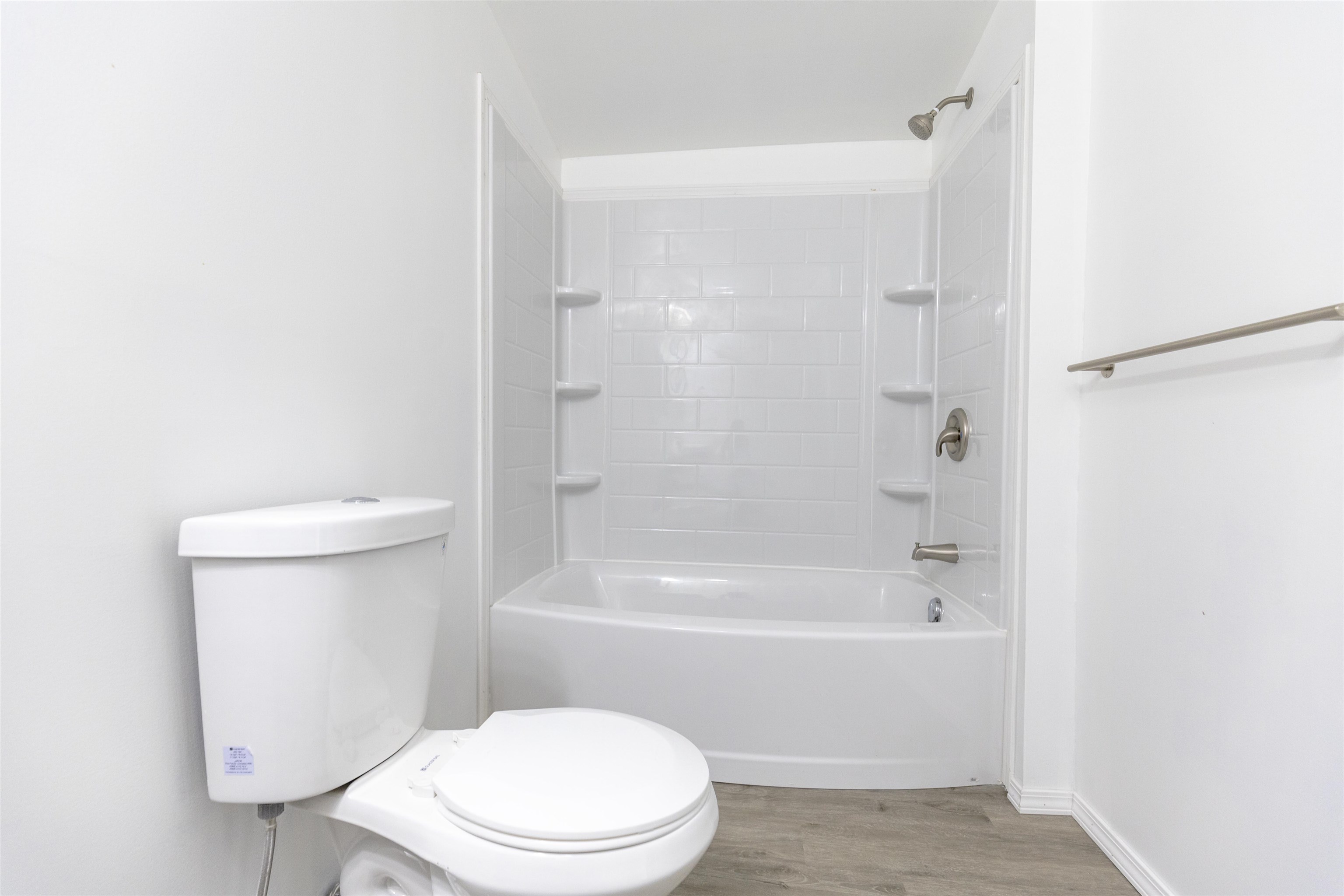 611 W 2nd Street Property Photo 23