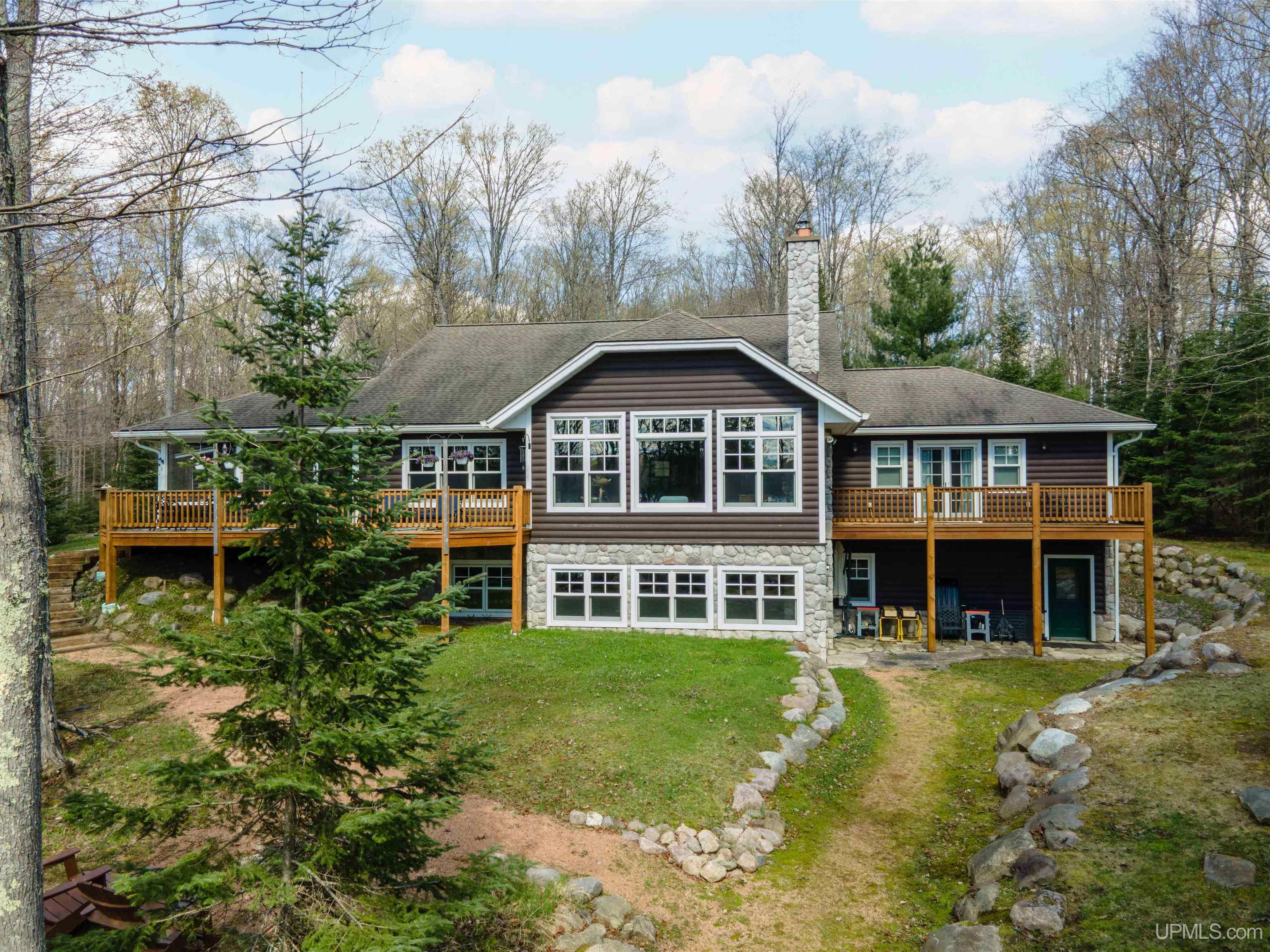 163 Homan Lake Road Property Photo 1