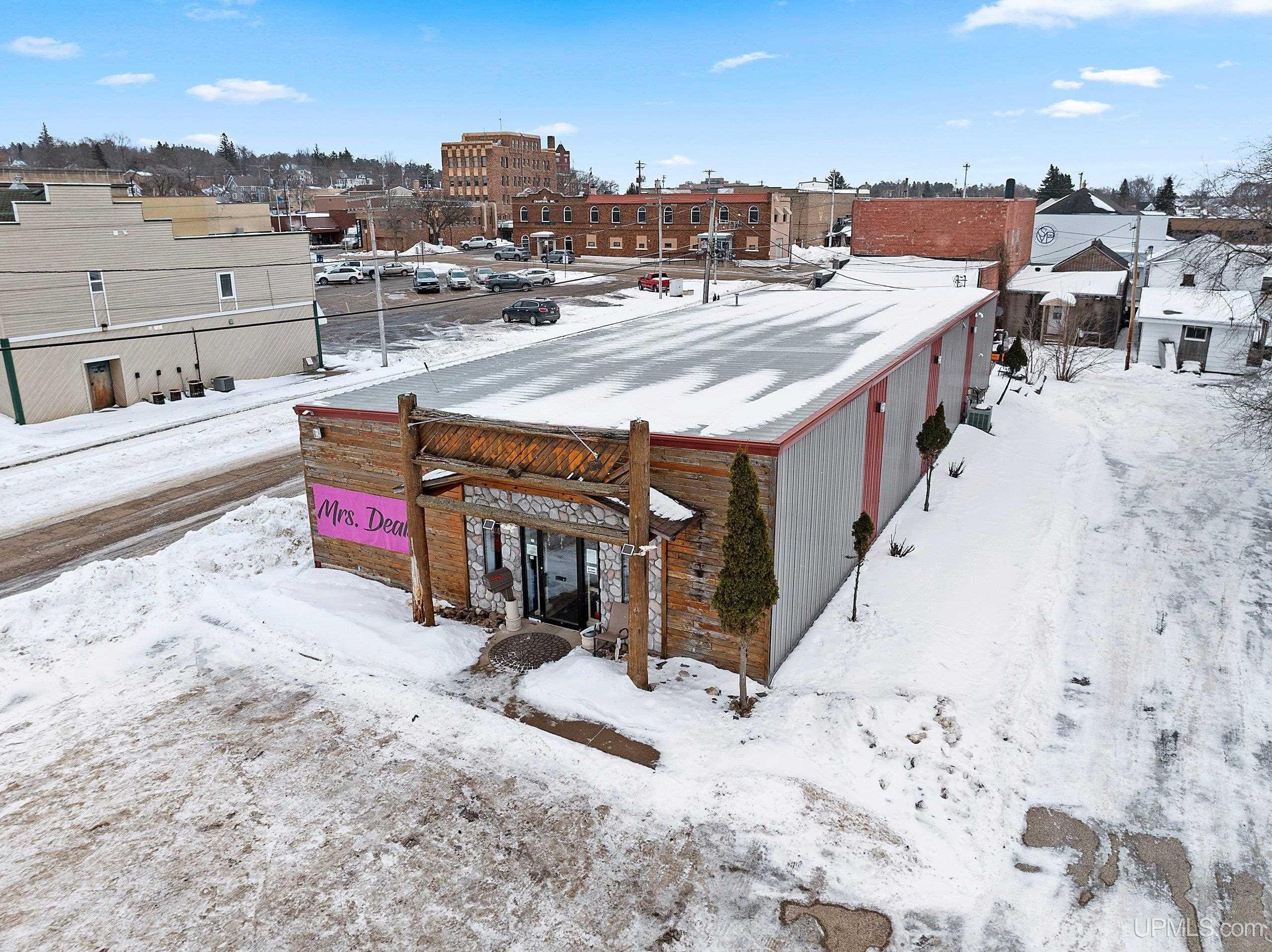 101 W Hughitt Street