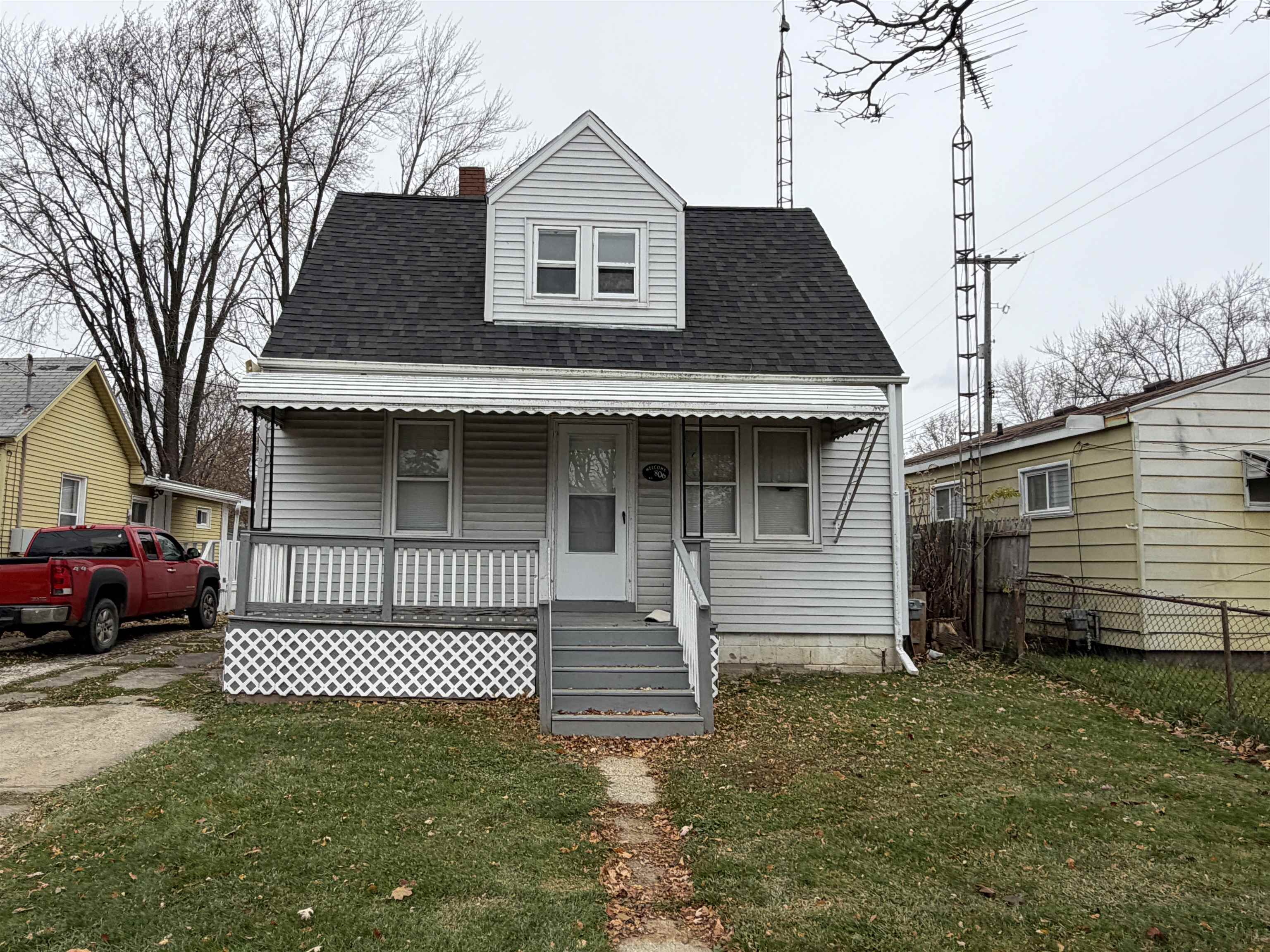 806 Alvord Avenue Property Photo 1