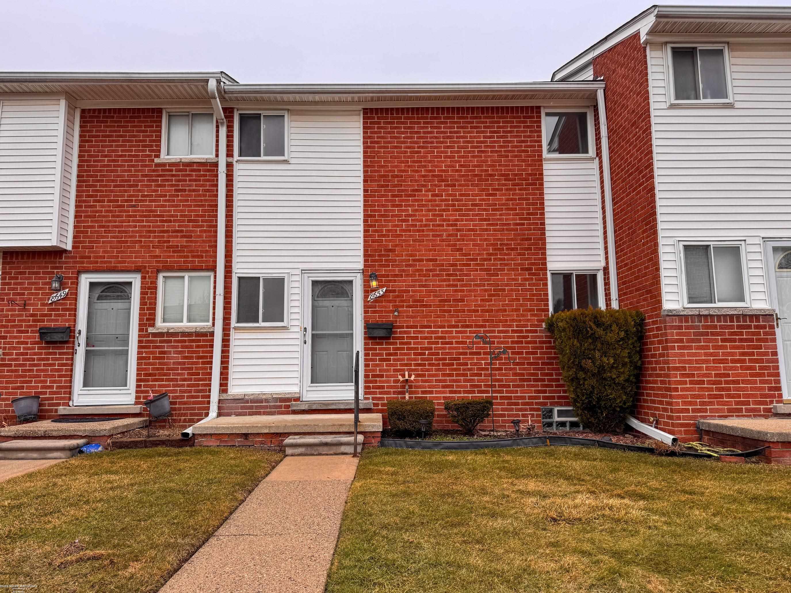8653 Sterling Street Property Photo 1