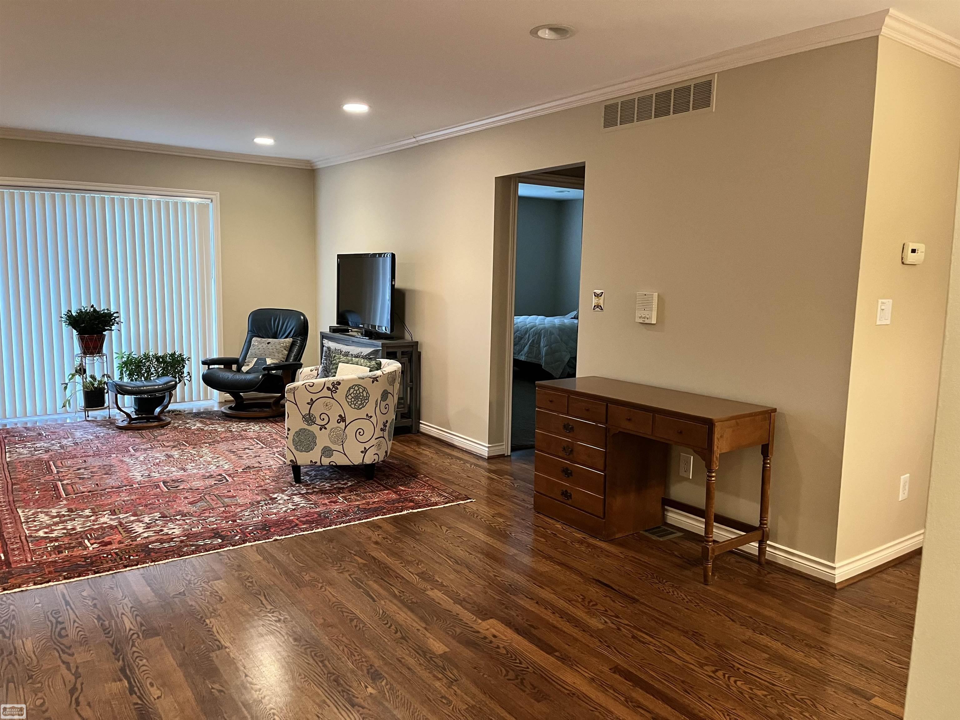 1115 N Old Woodward Avenue Property Photo 12