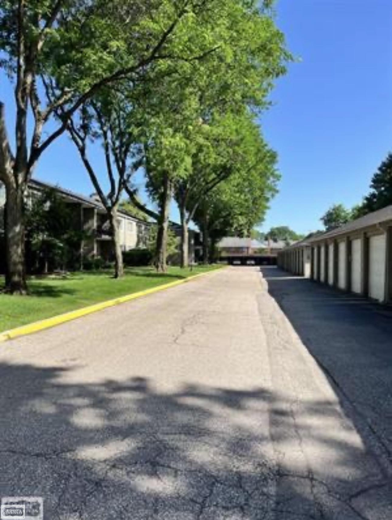 1115 N Old Woodward Avenue Property Photo 30